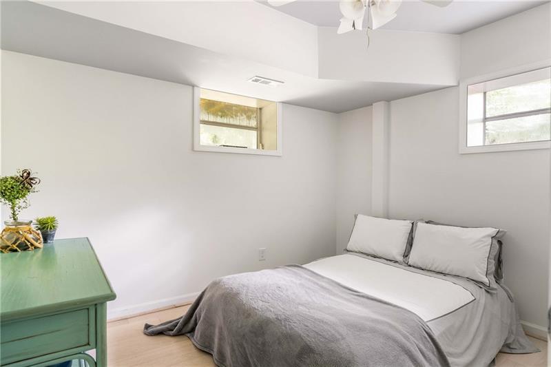 1179 Milmar Drive NW