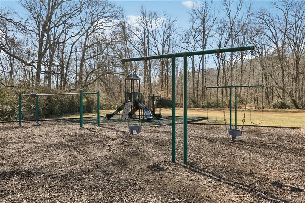 9030 Riverbend Manor