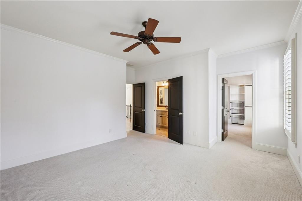 9030 Riverbend Manor