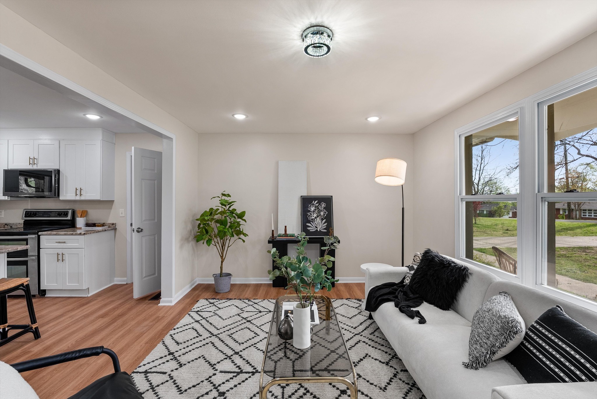 3614 Floral Dr