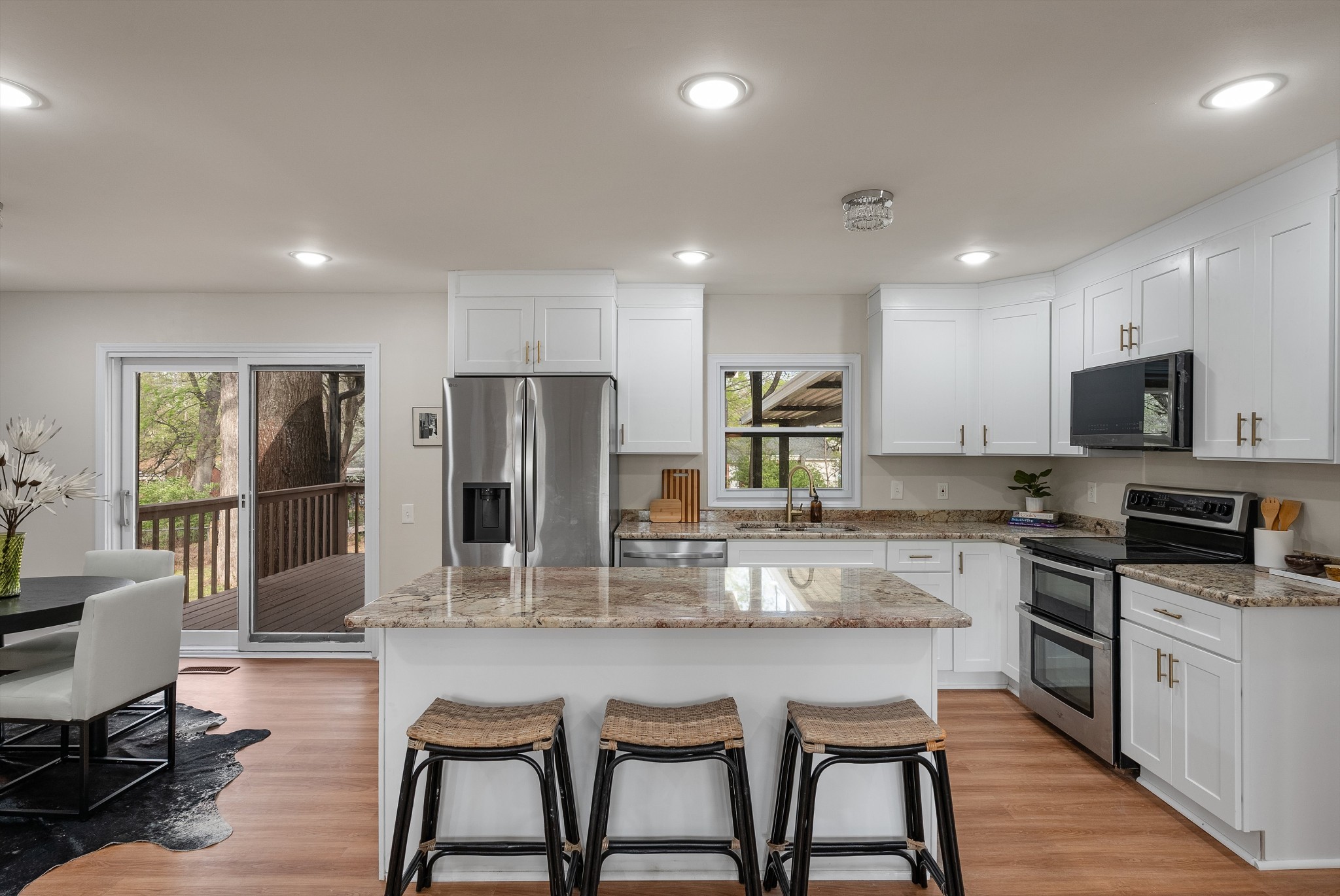 3614 Floral Dr