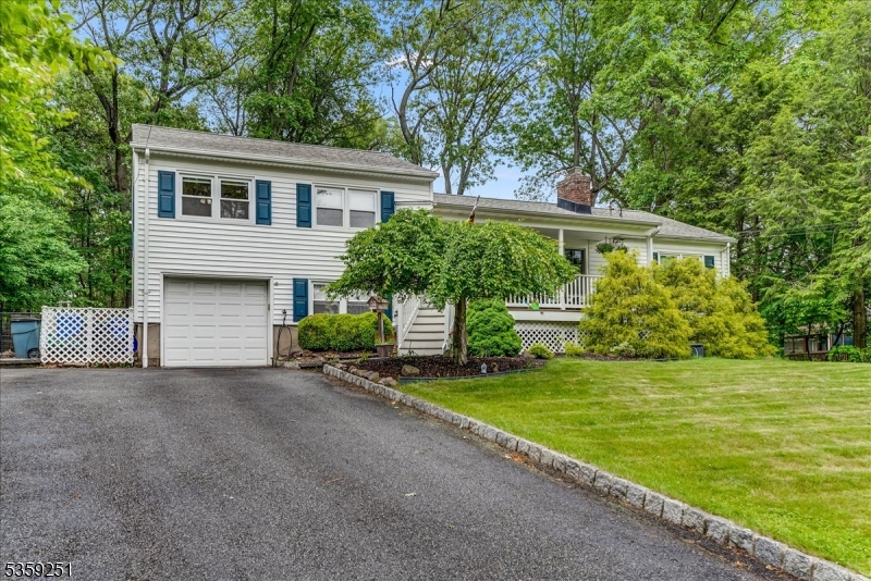 4 Highland Ct