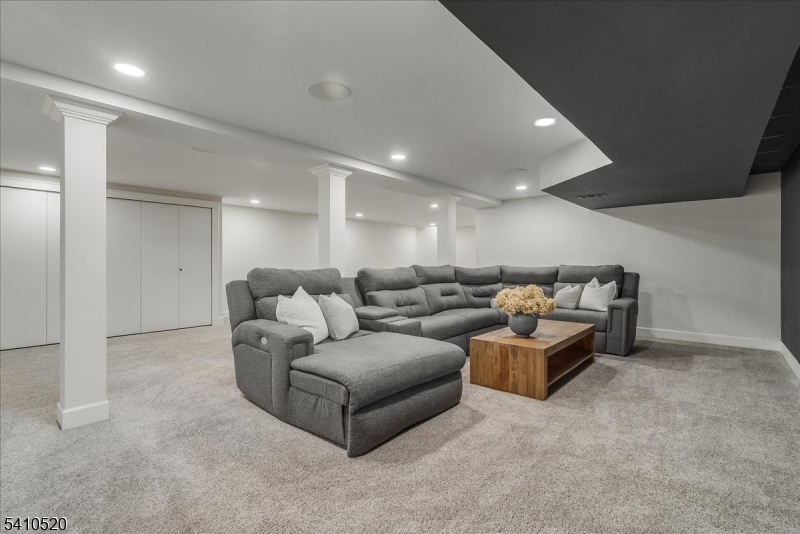7 Daly Rd