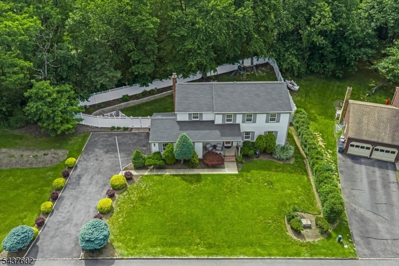 2 Schoolview Dr