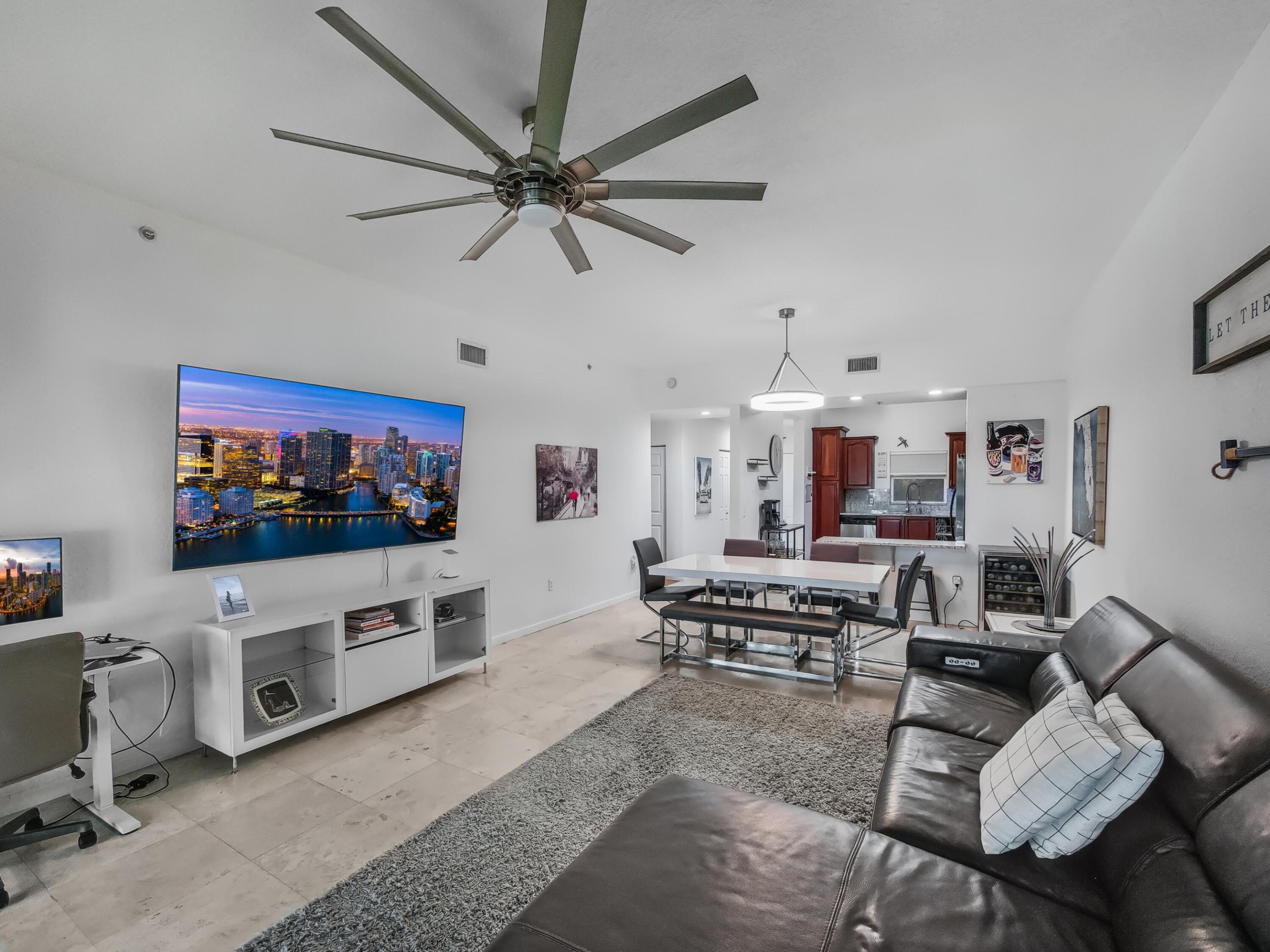1610 Presidential Way 207