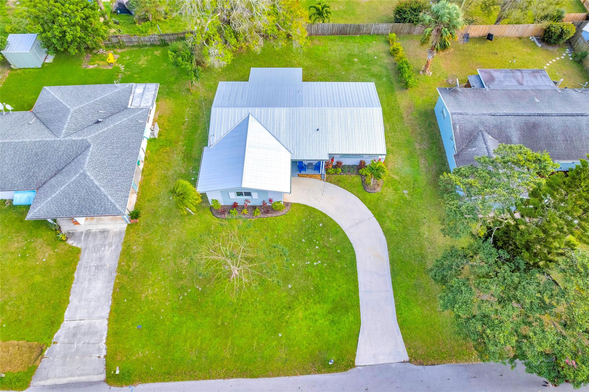 323 Shady Ln