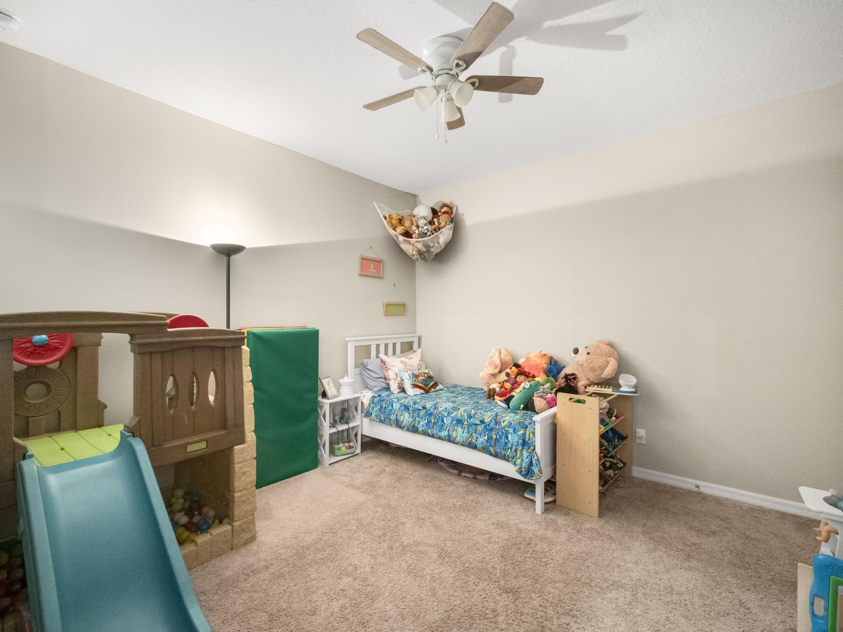 1637 Merriment Way