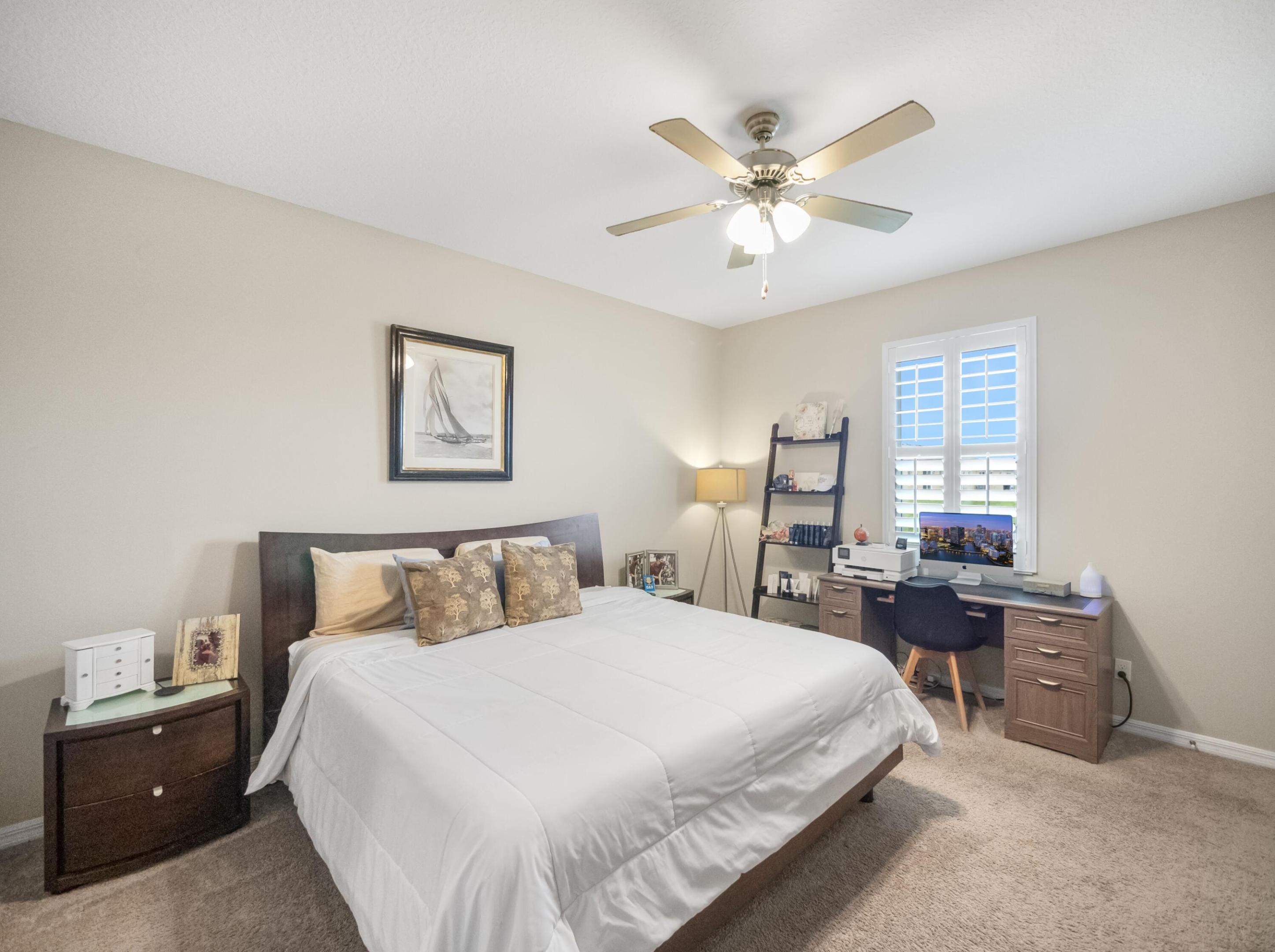1637 Merriment Way