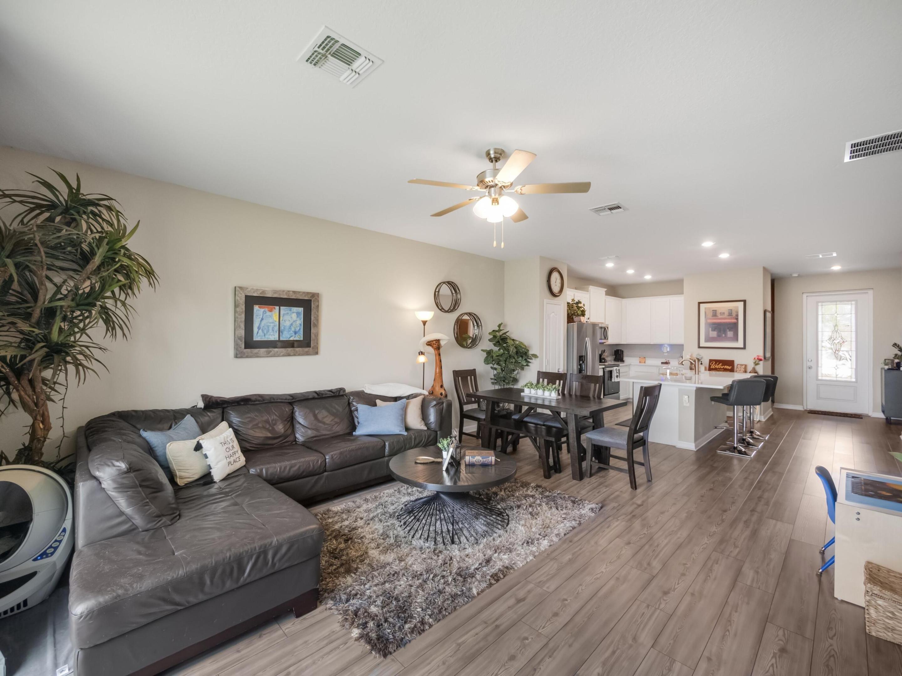 1637 Merriment Way