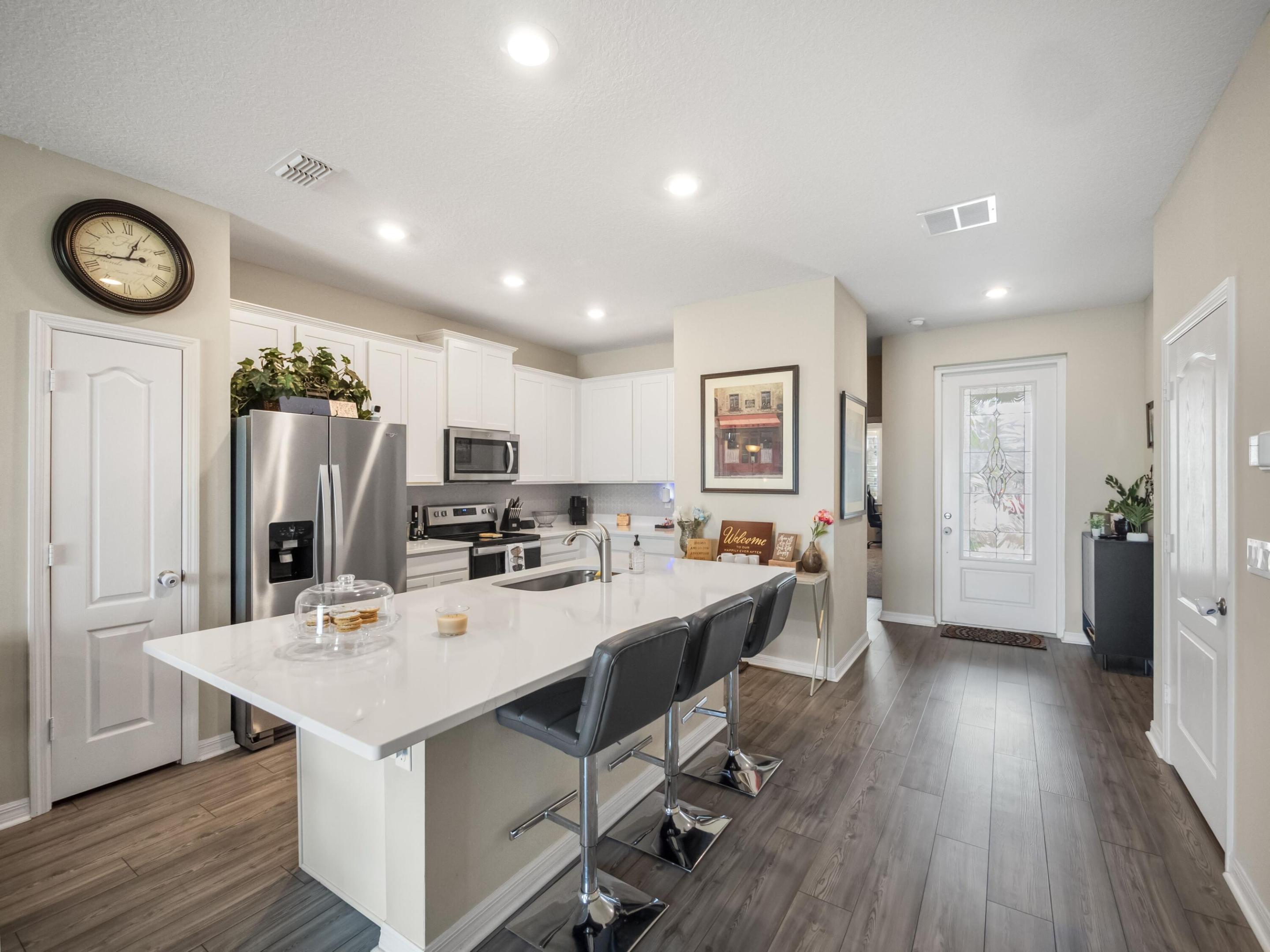 1637 Merriment Way