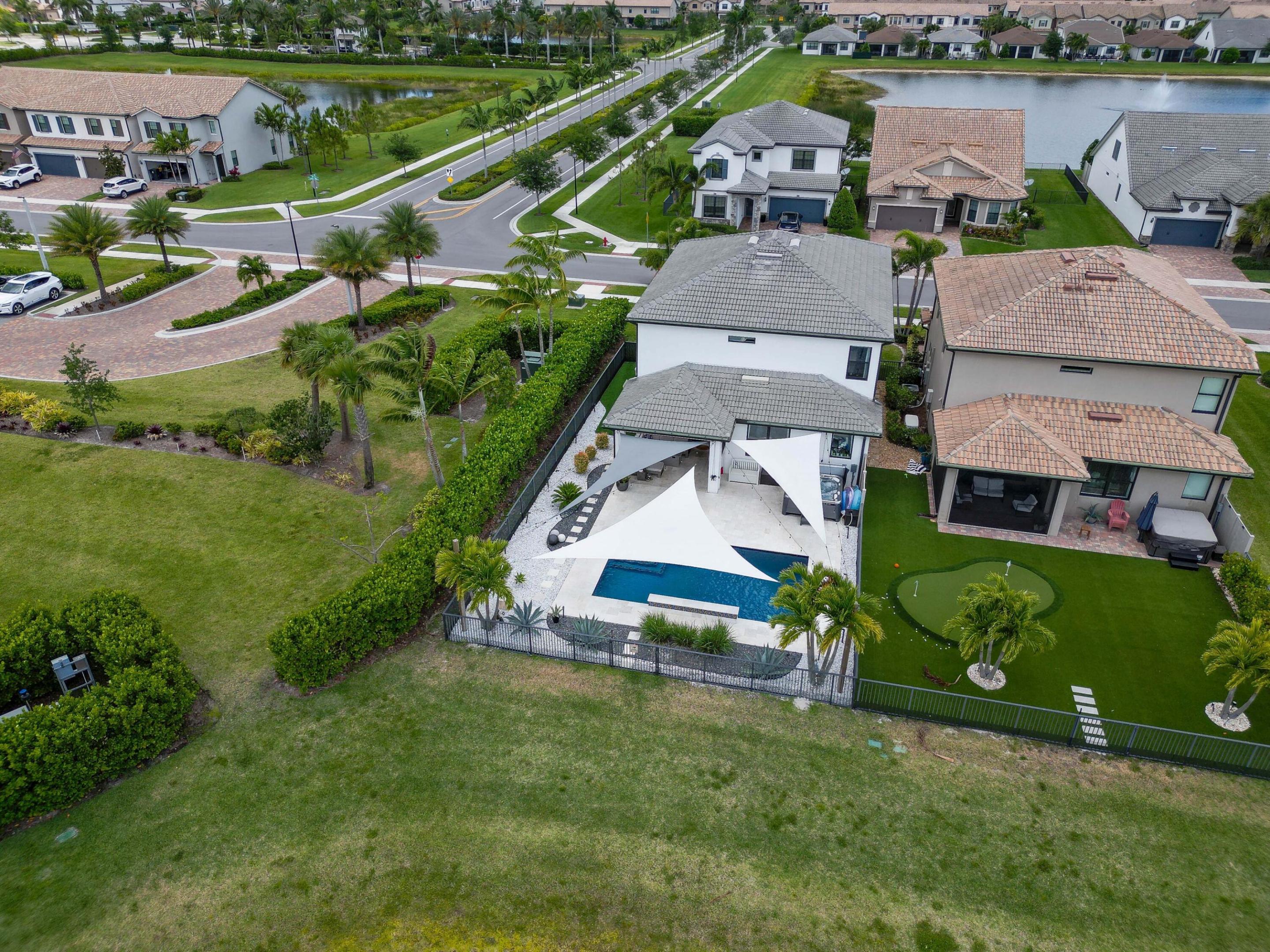 8346 Cinch Way