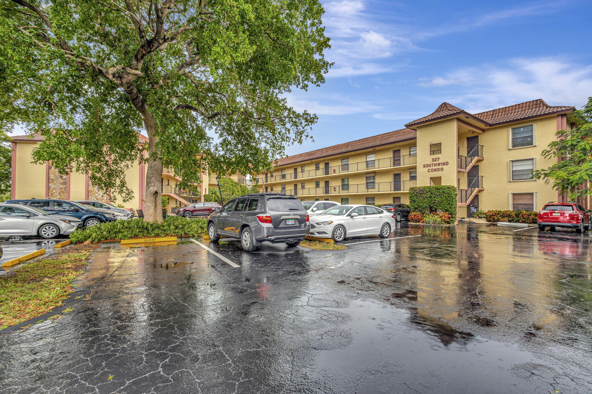 327 Southwind Drive 105