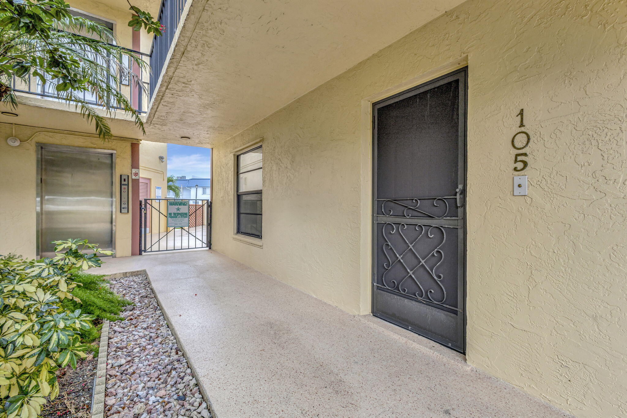 327 Southwind Drive 105