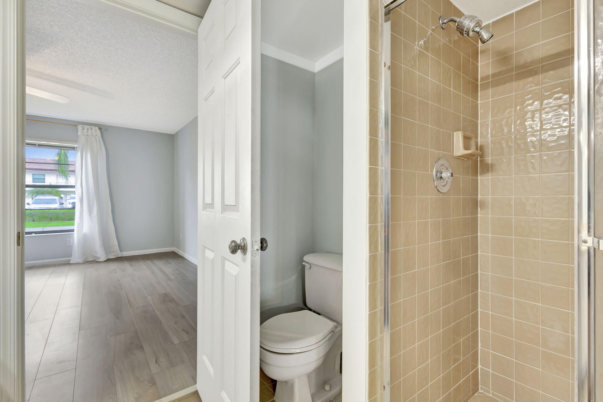 327 Southwind Drive 105