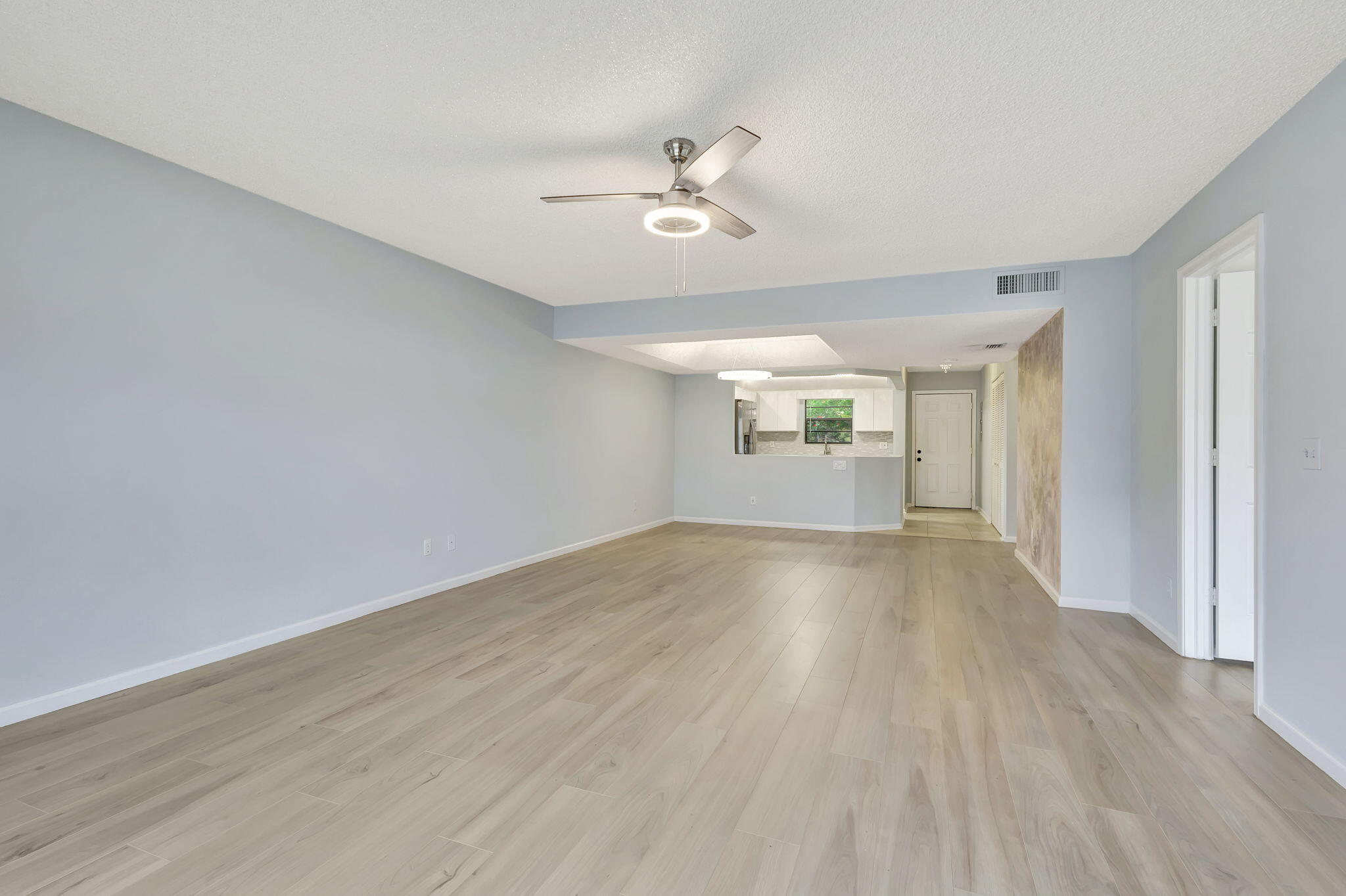 327 Southwind Drive 105