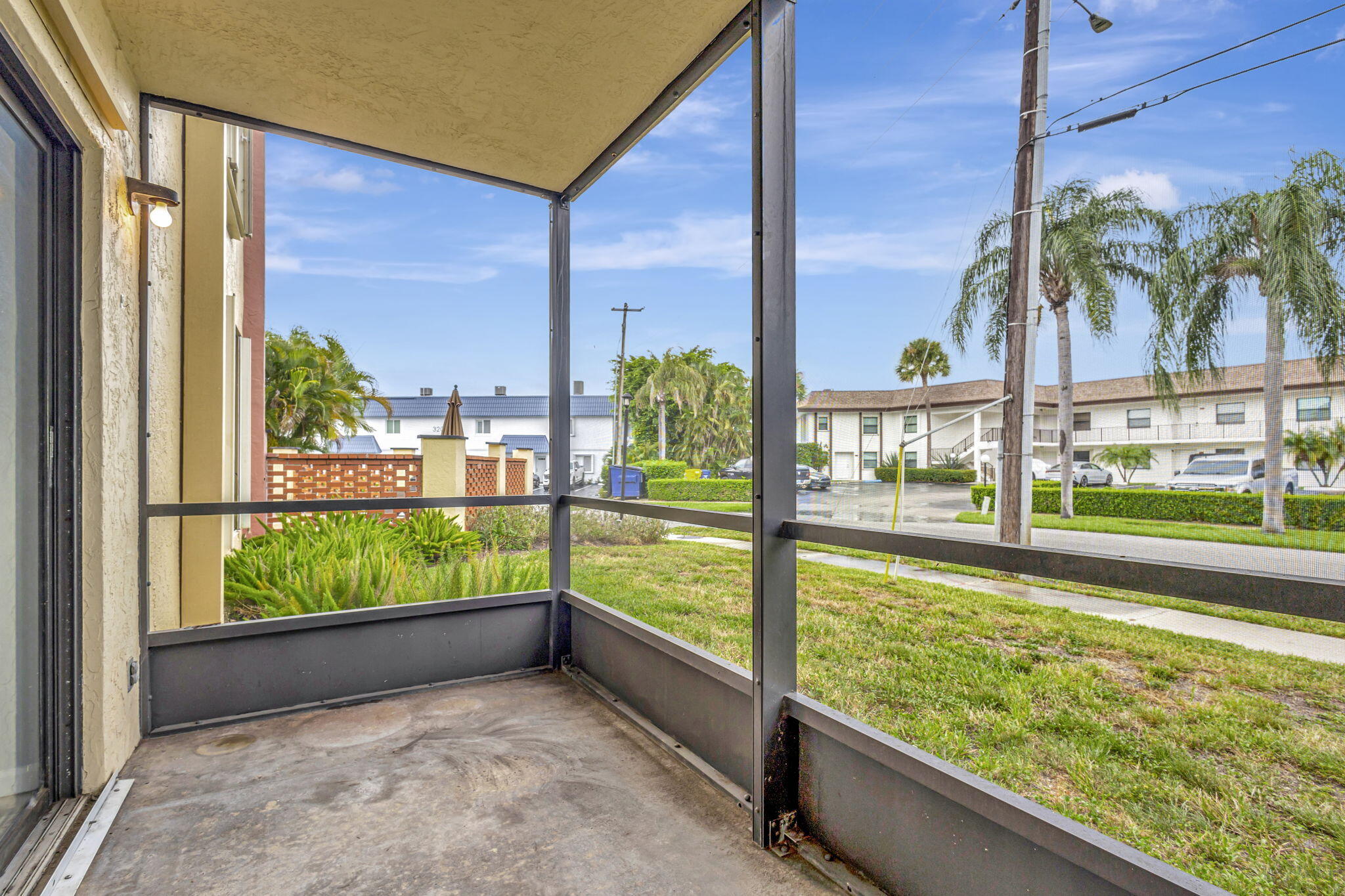 327 Southwind Drive 105