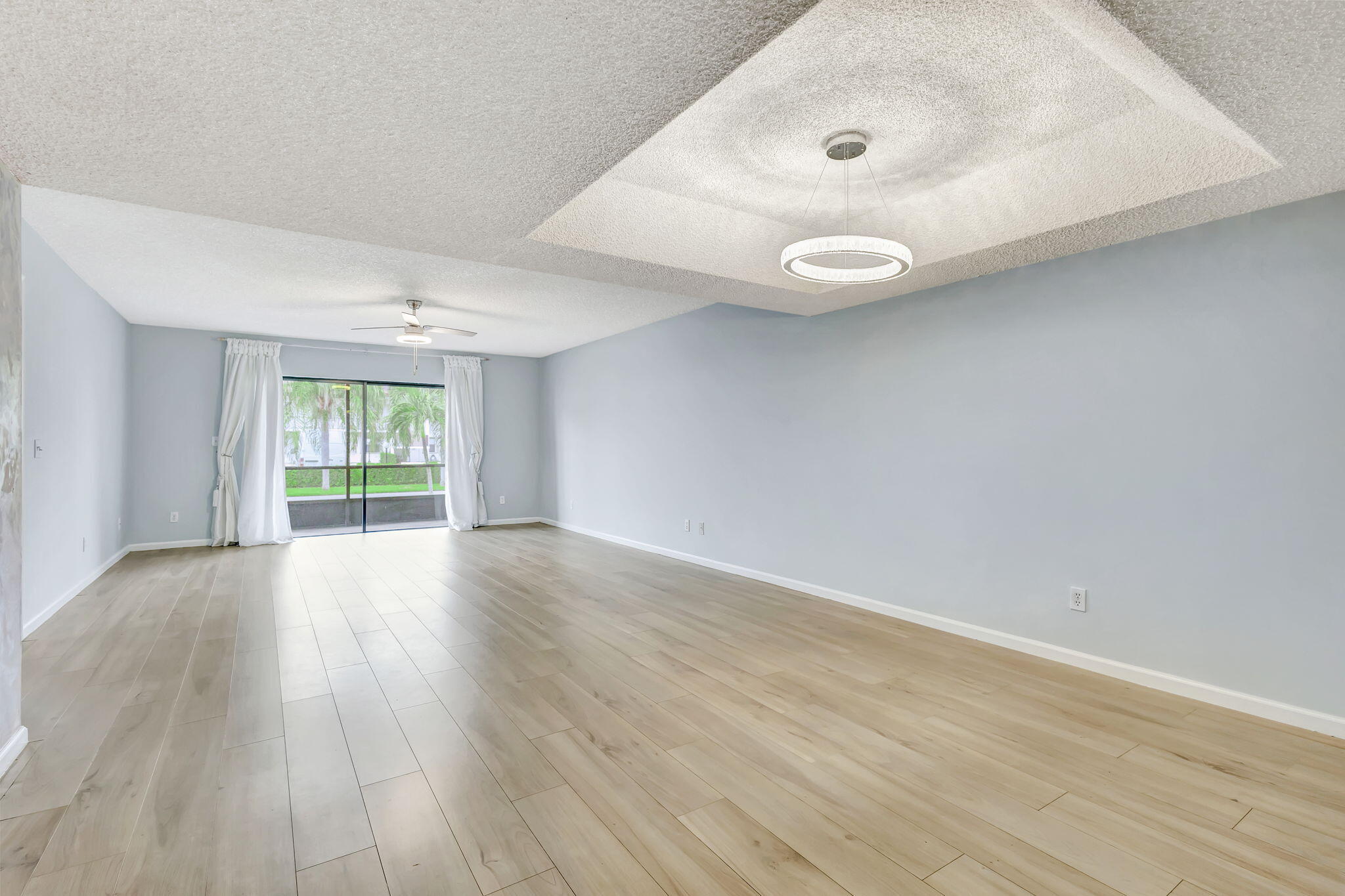 327 Southwind Drive 105
