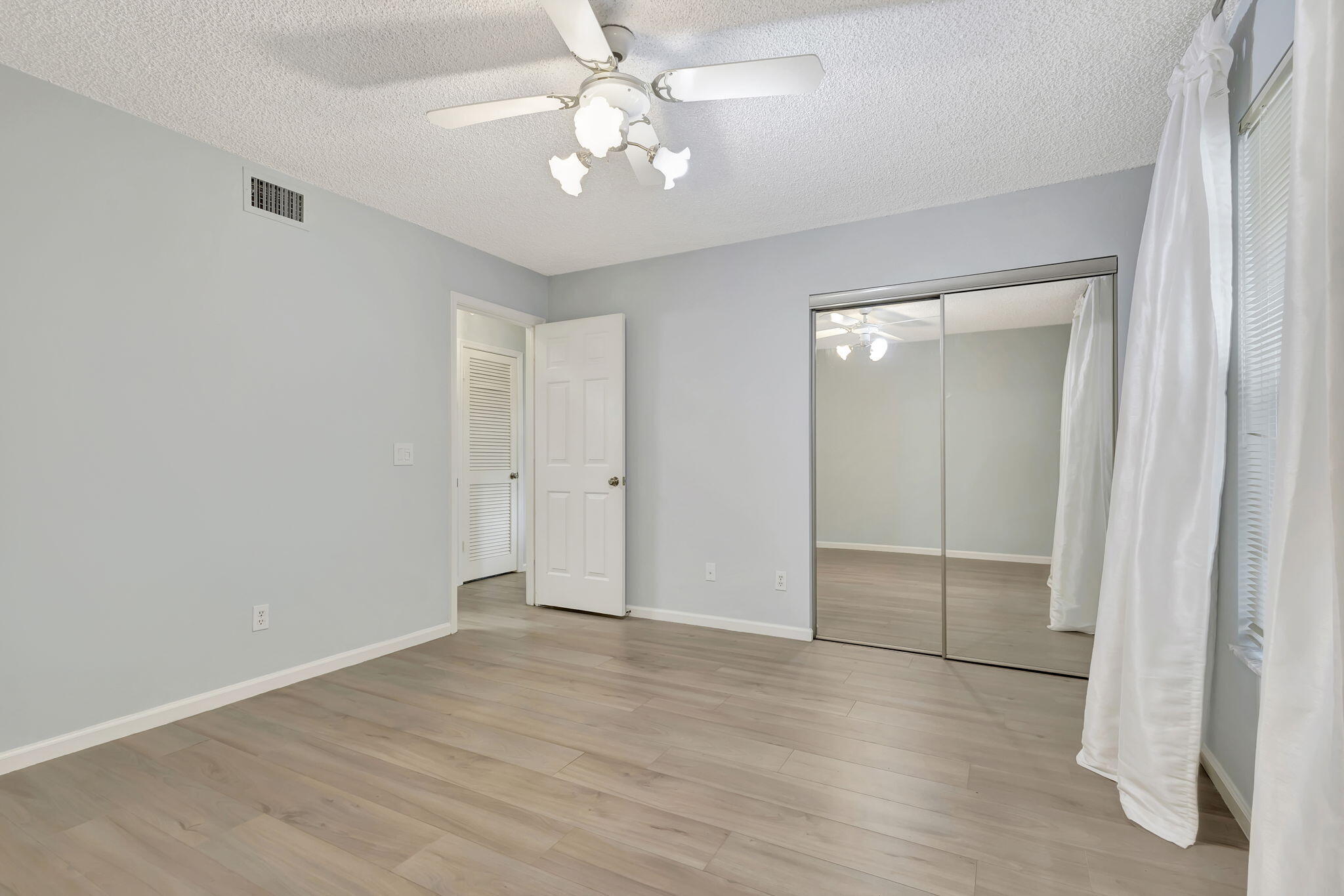 327 Southwind Drive 105