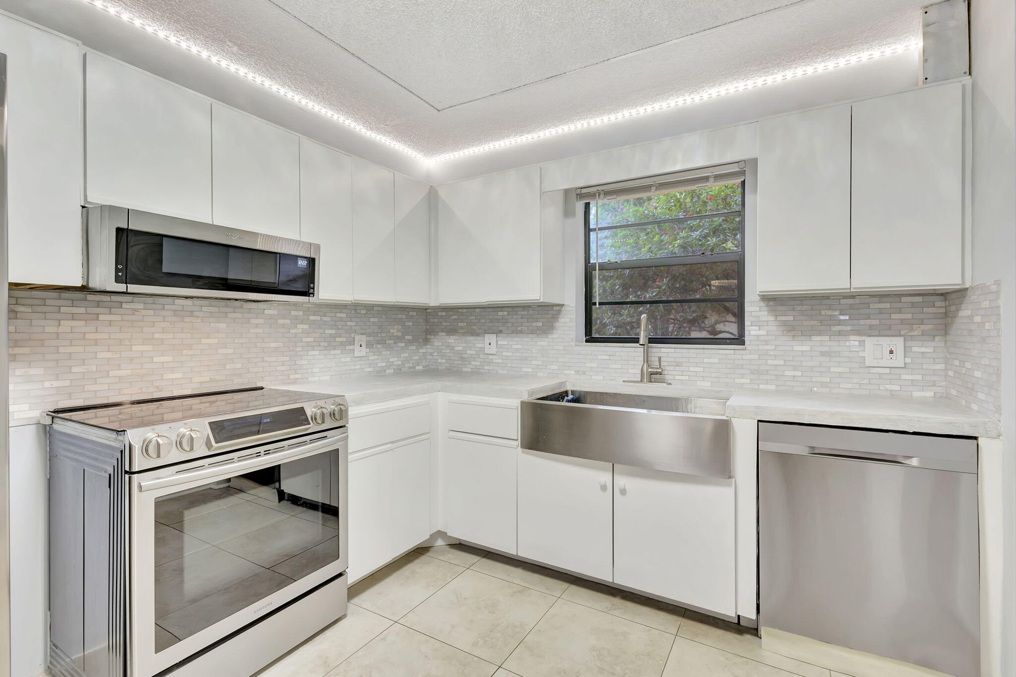327 Southwind Drive 105