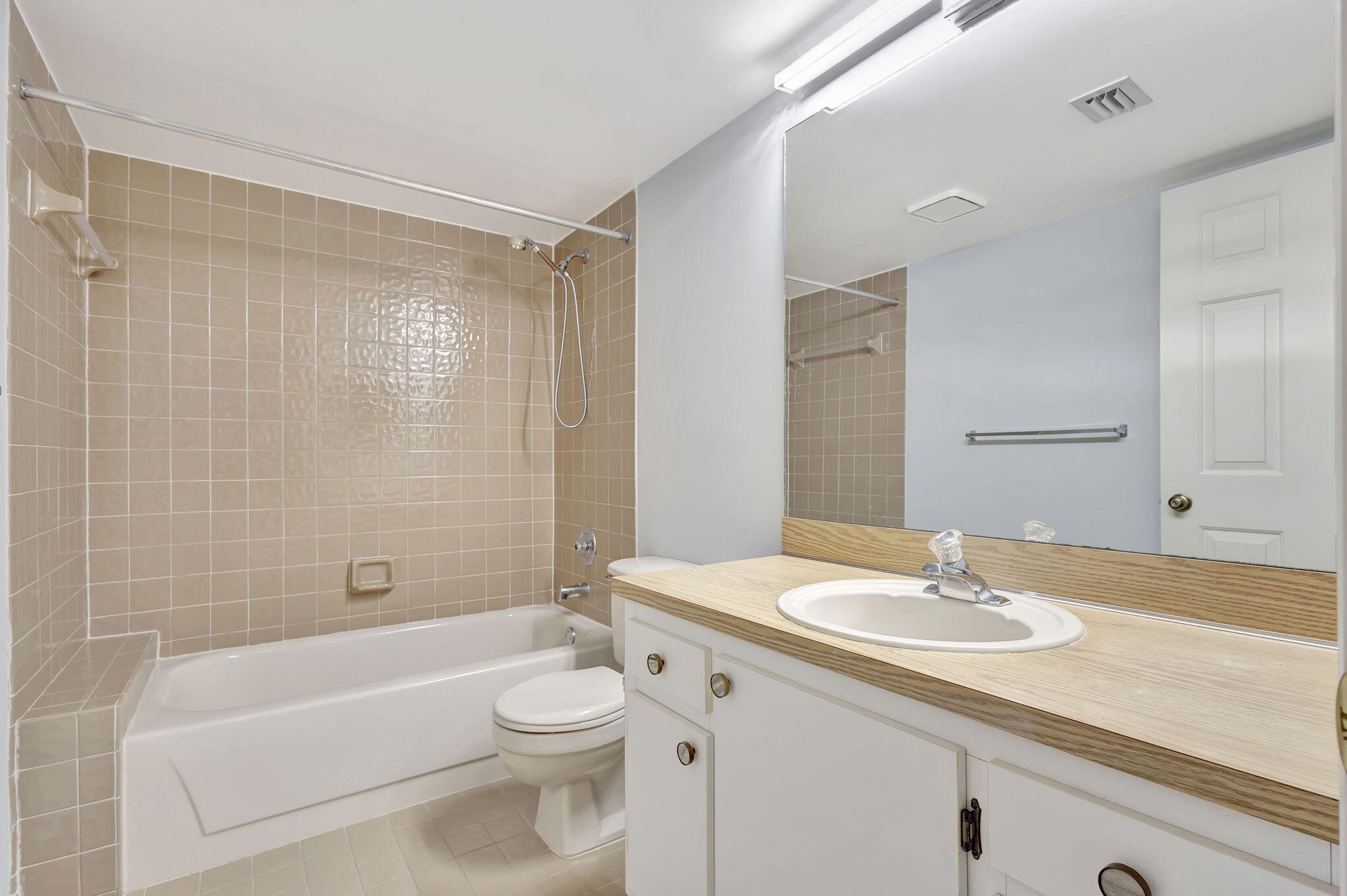 327 Southwind Drive 105
