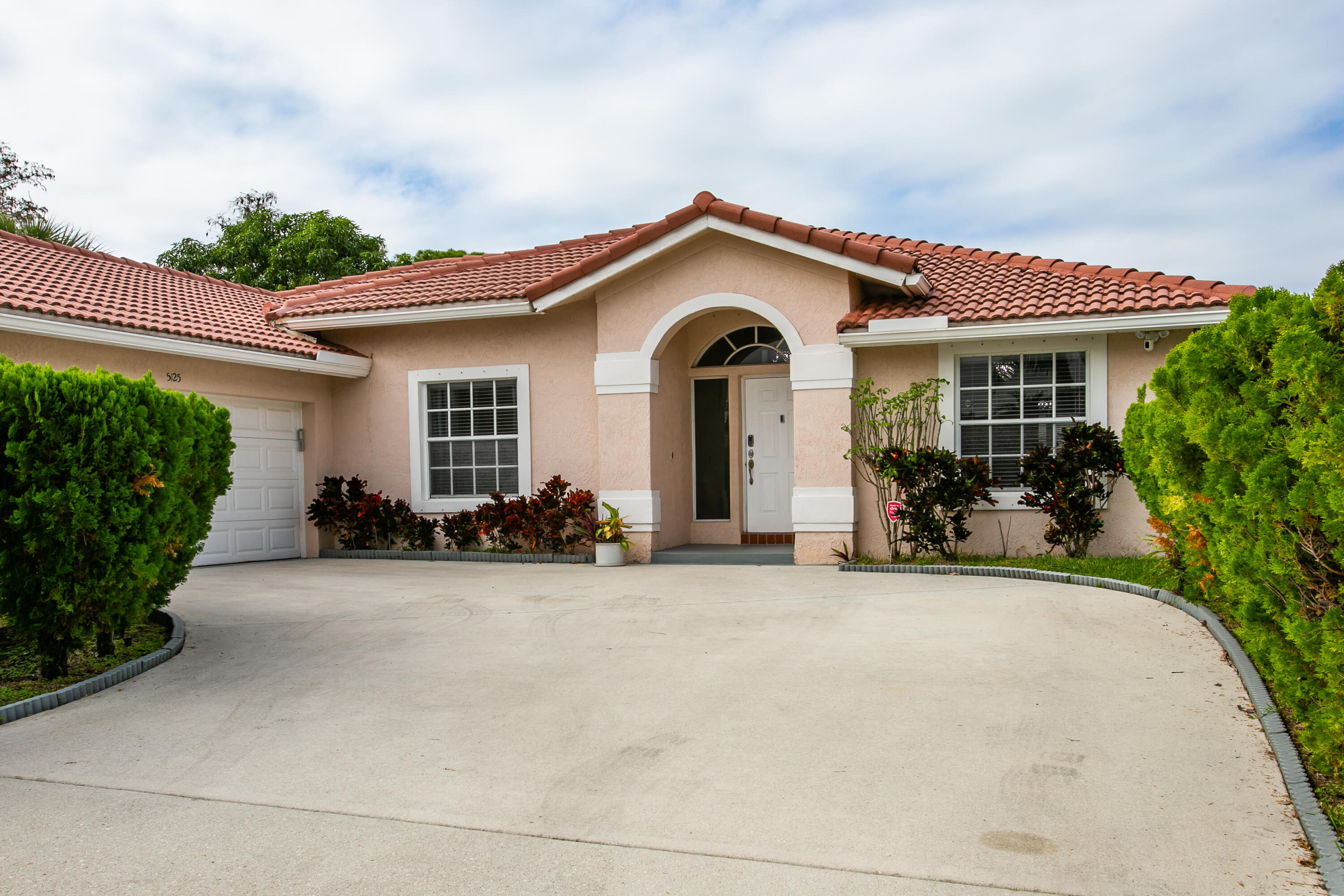 5125 NW 64 Terrace Terrace