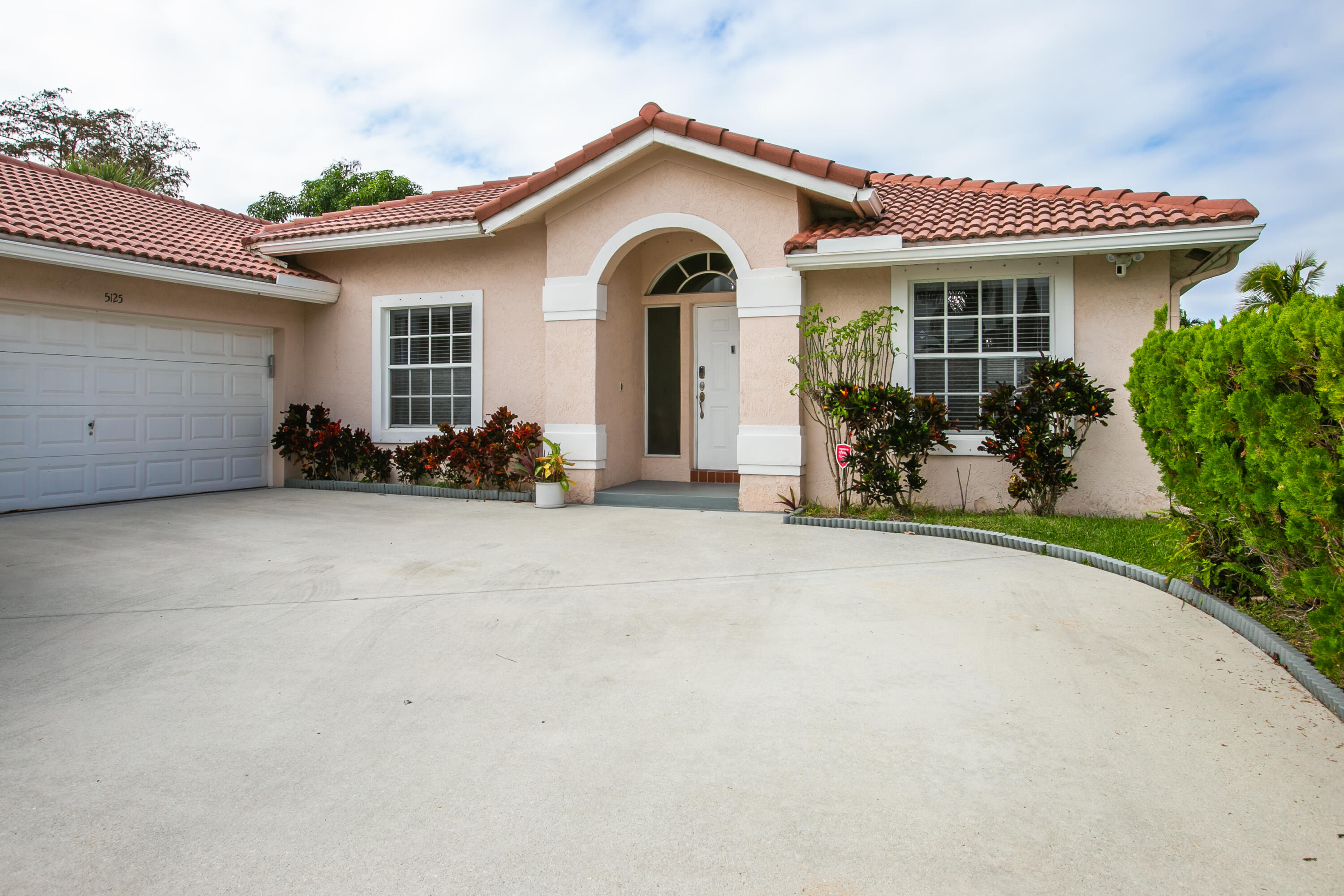 5125 NW 64 Terrace Terrace