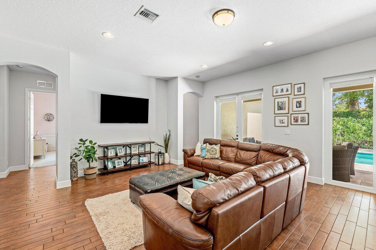 8940 New Hope Court