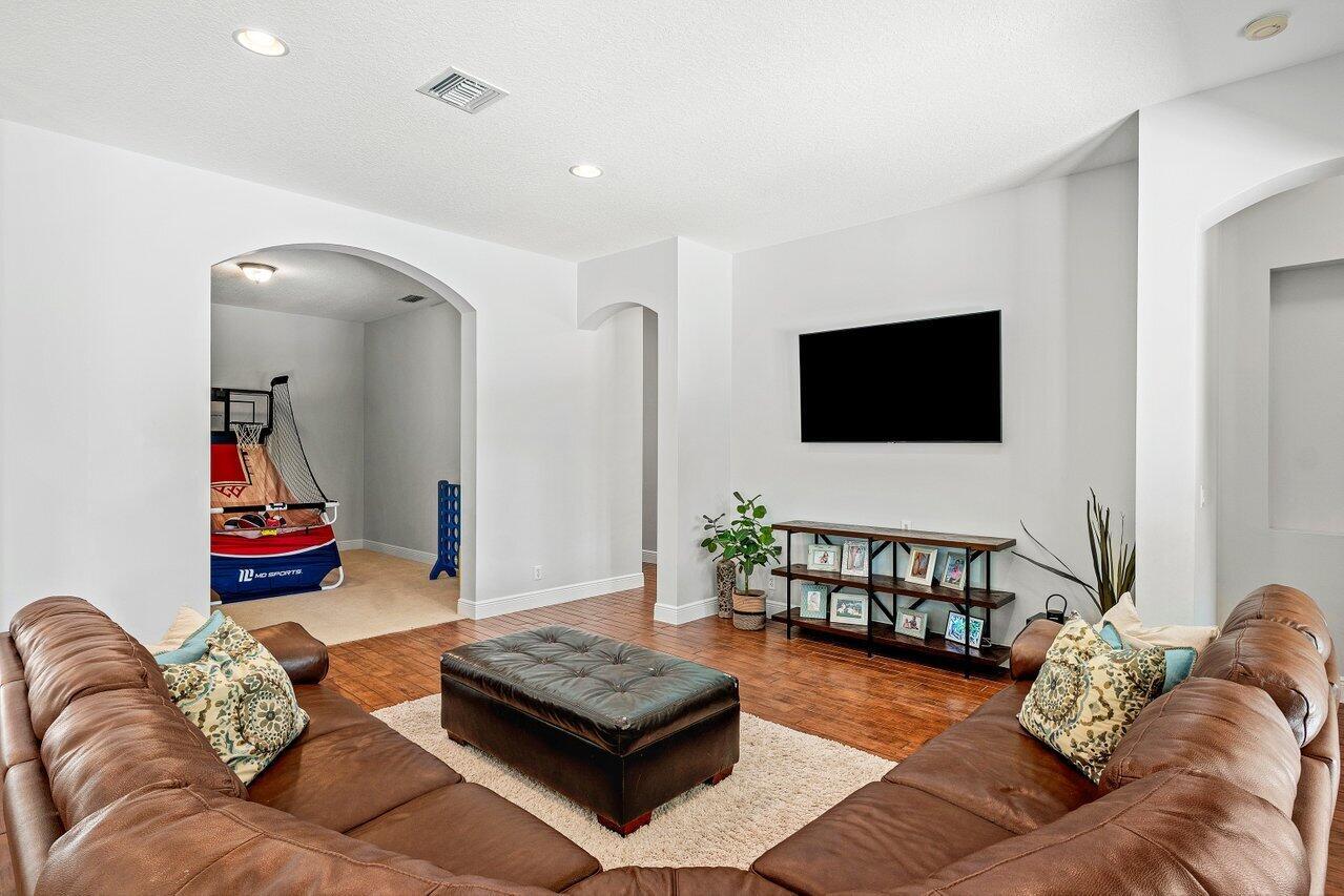 8940 New Hope Court
