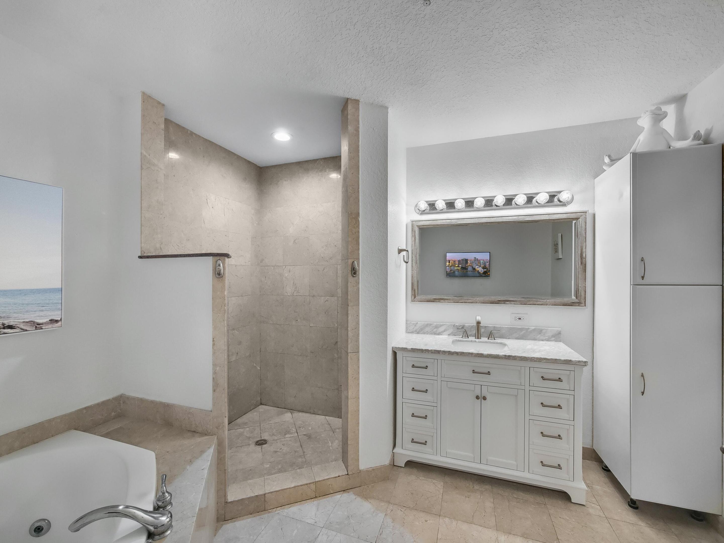 1610 Presidential Way B-207