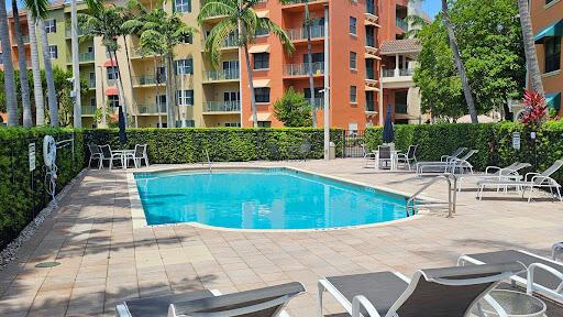 1610 Presidential Way B-207