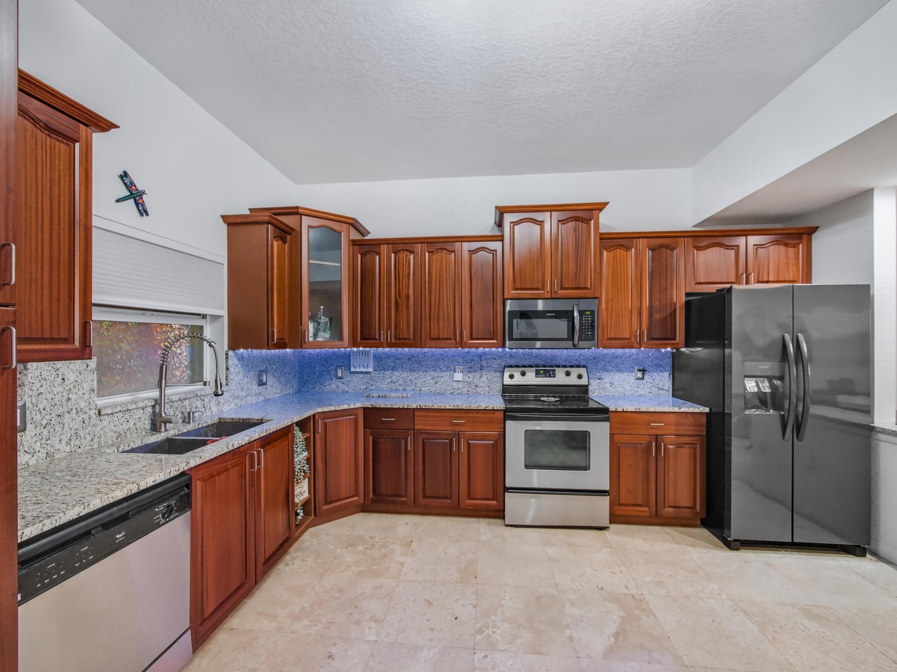 1610 Presidential Way B-207