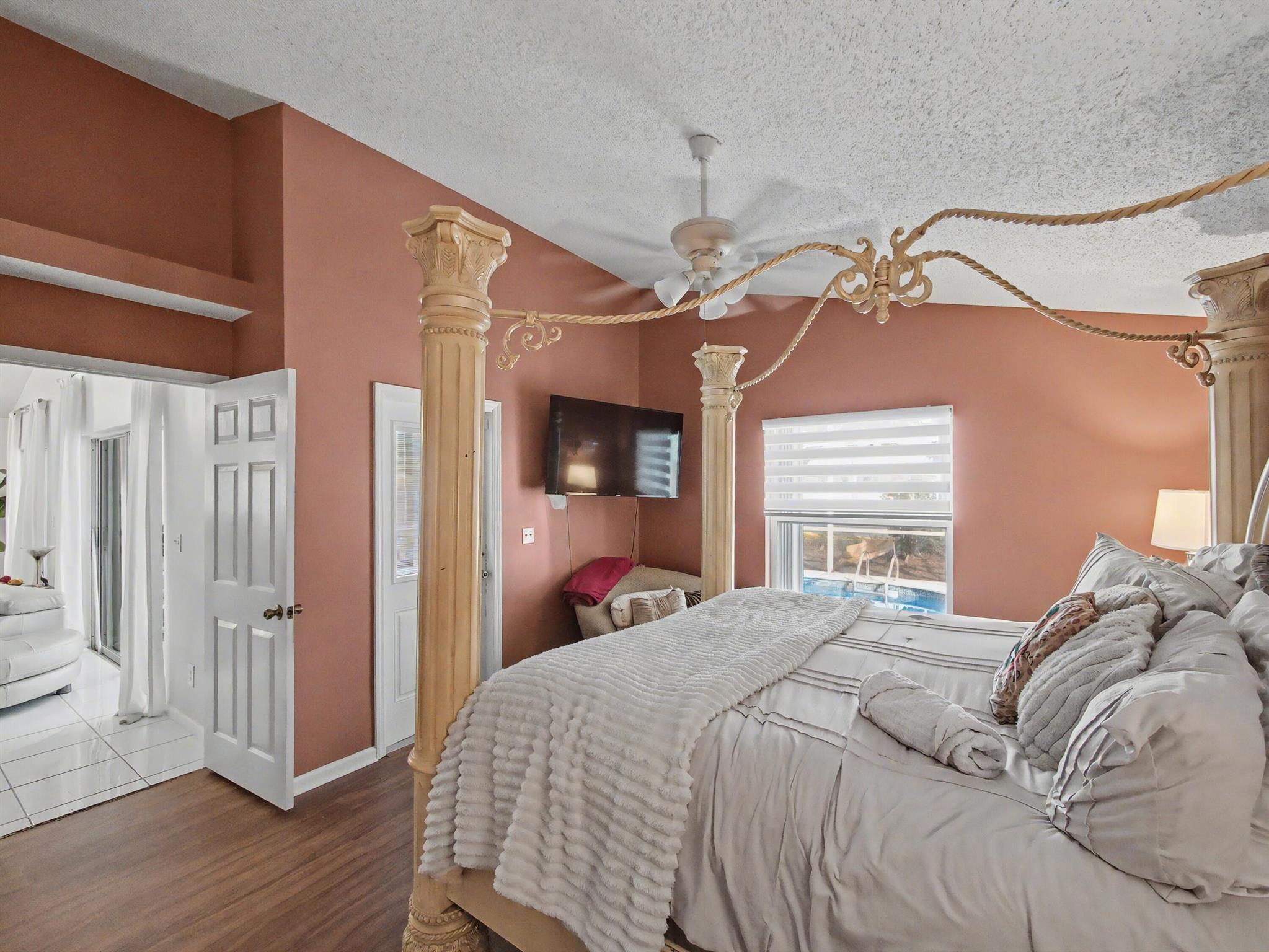 1971 Oak Berry Circle