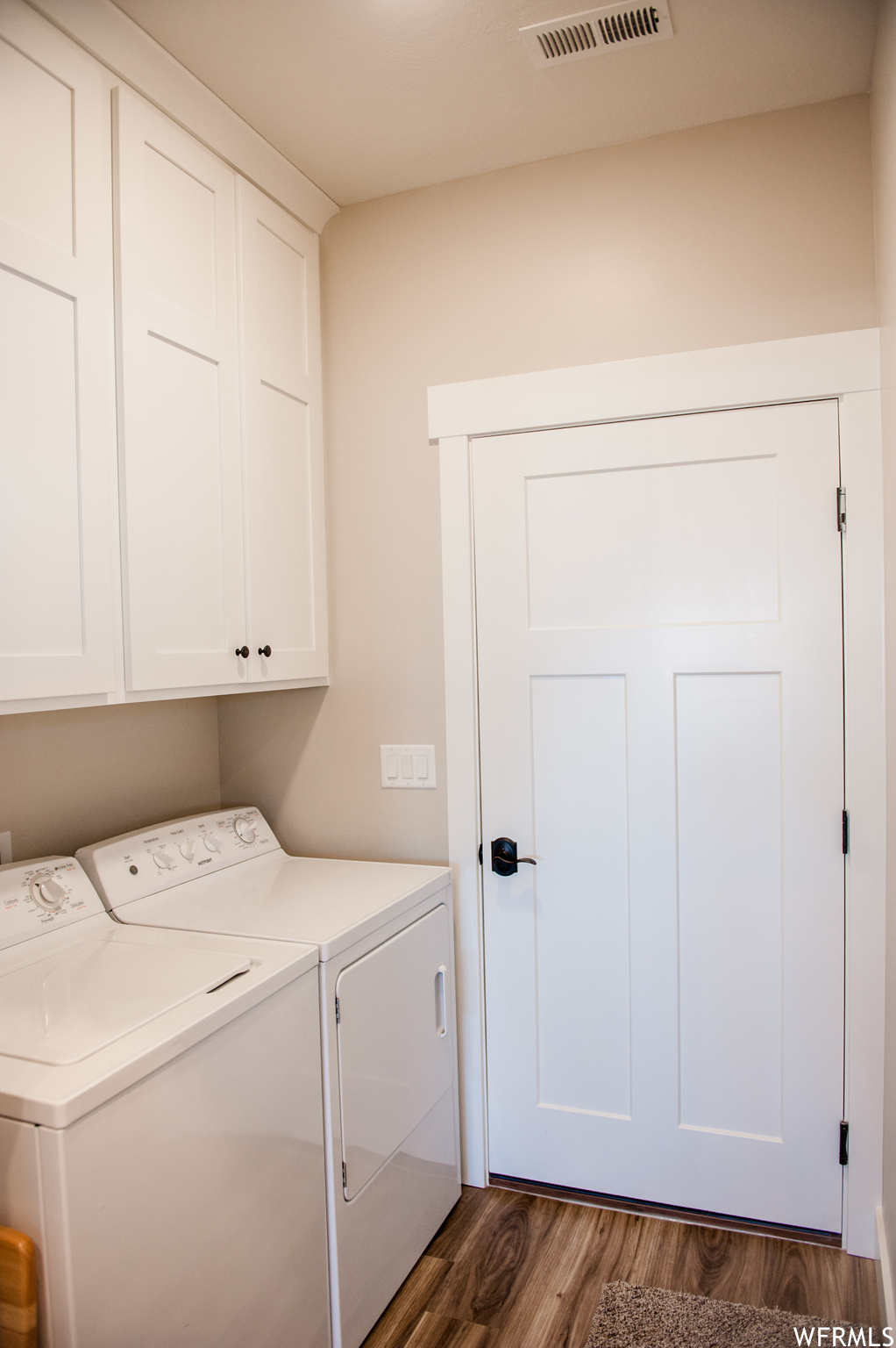 2893 W LEGEND DR