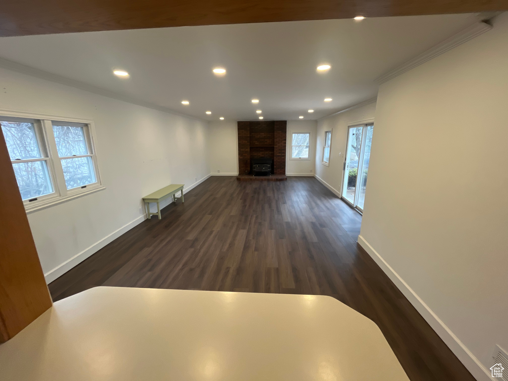 175 N CROCKETT AVE