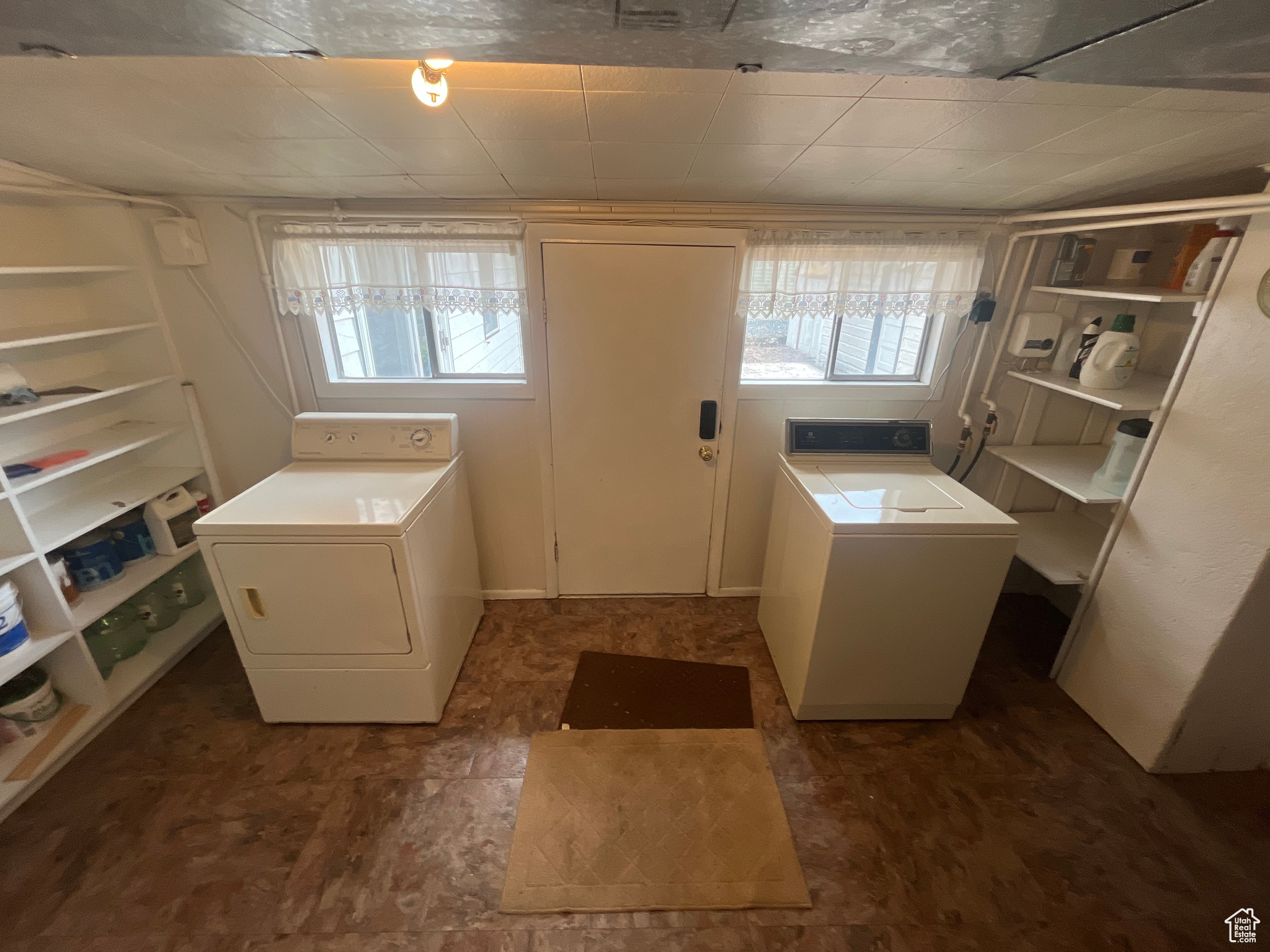 175 N CROCKETT AVE