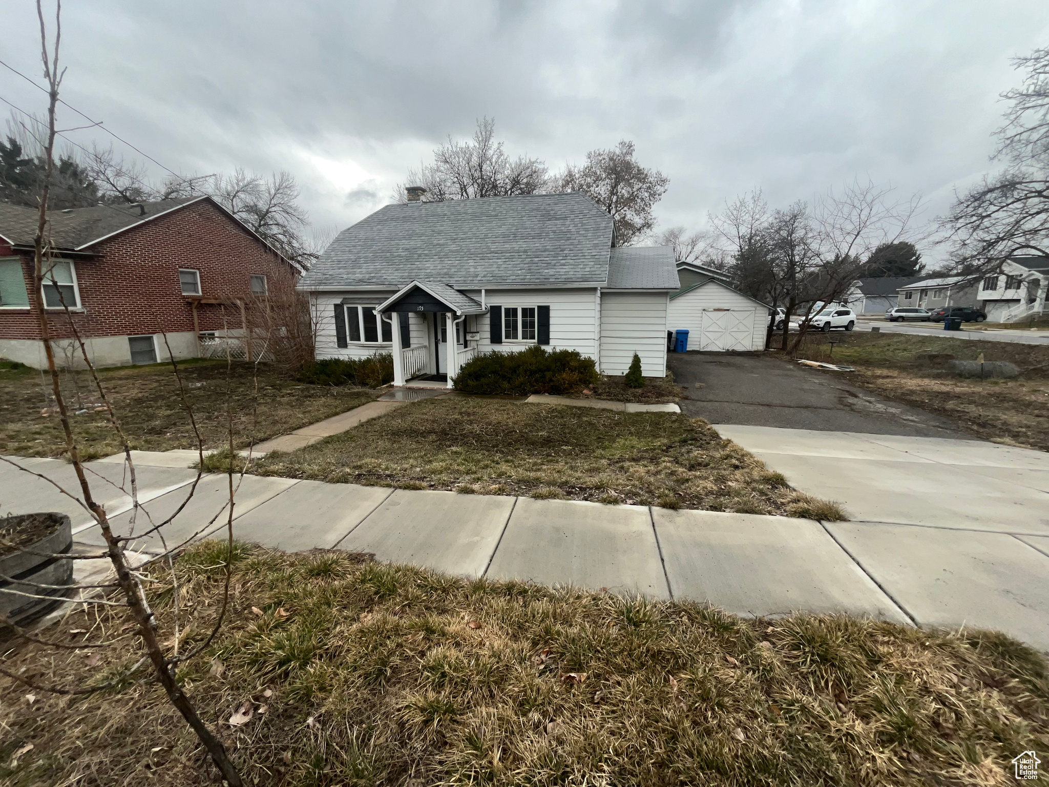 175 N CROCKETT AVE