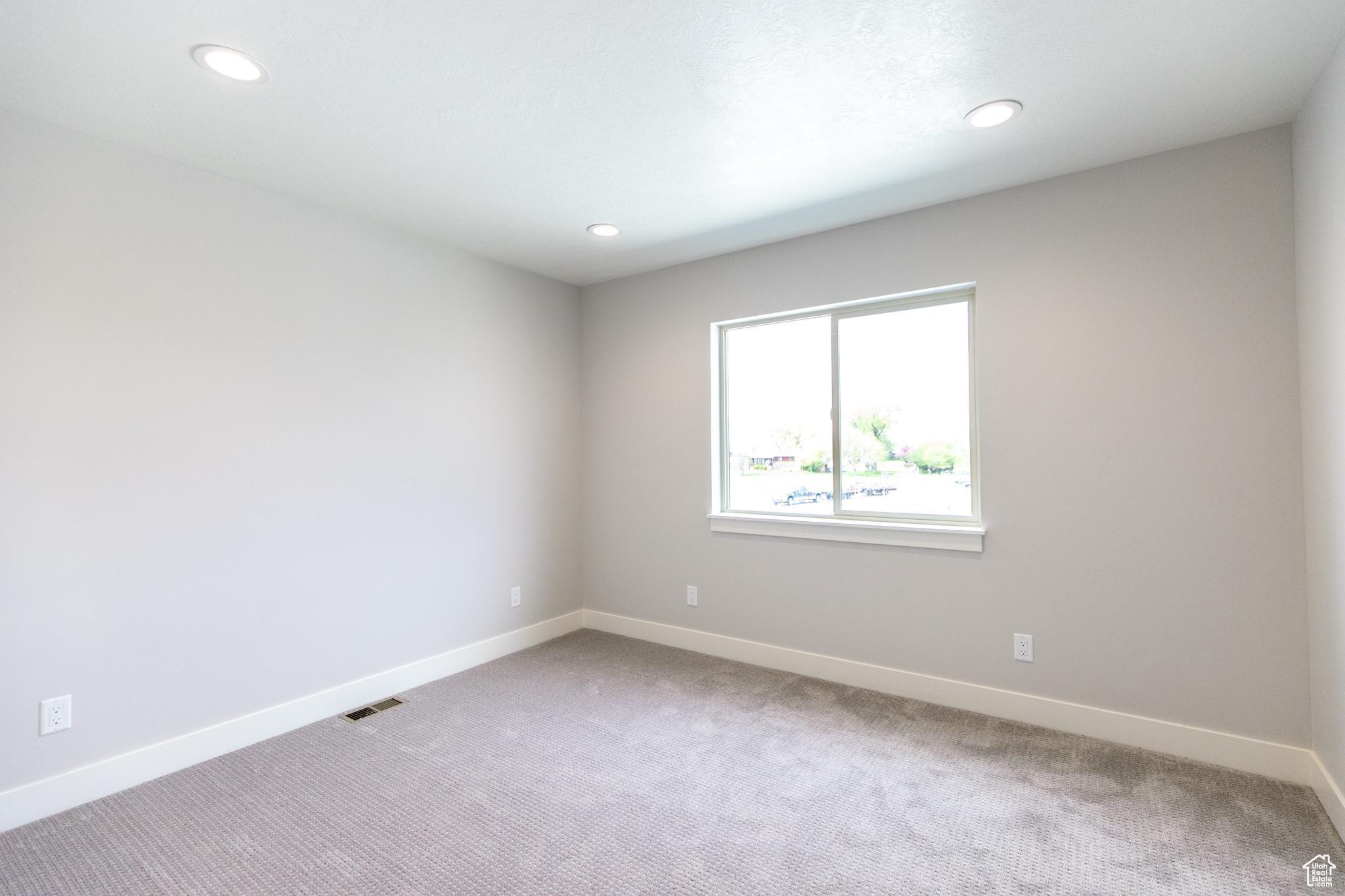 512 W 1830 N