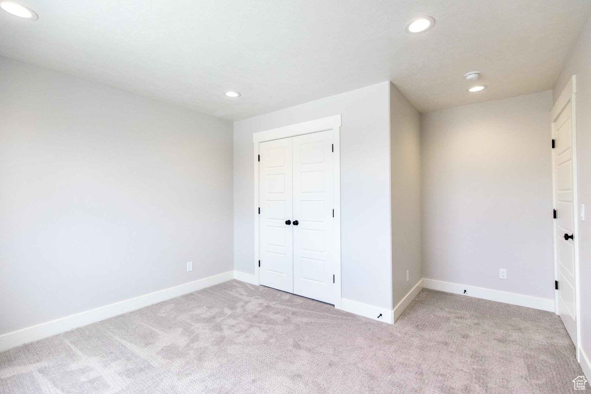 512 W 1830 N