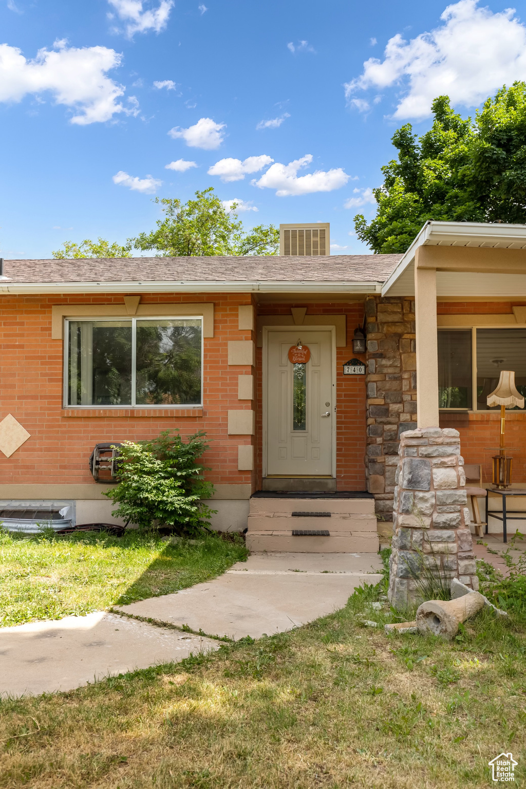 740 E CANYON VIEW DR