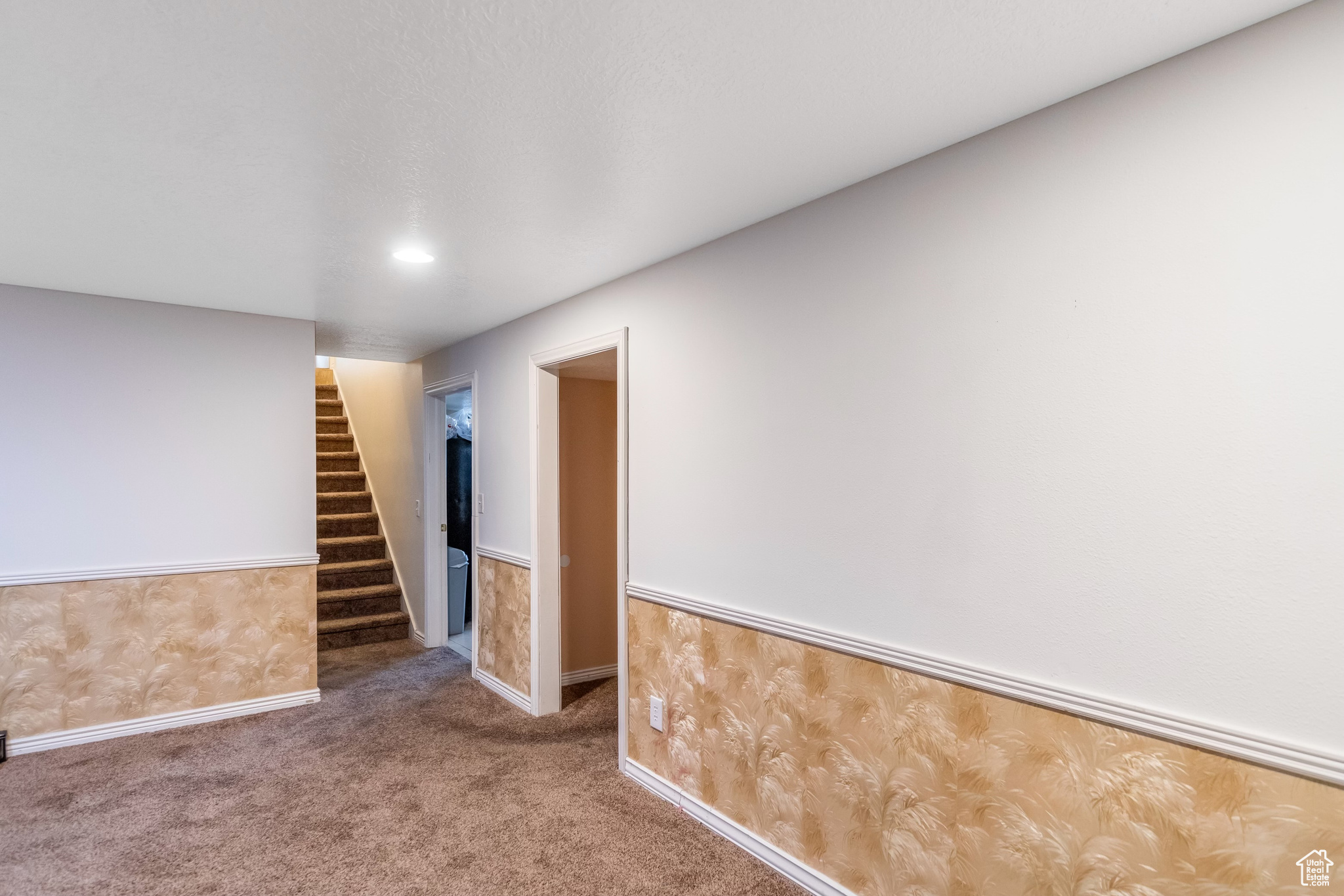 740 E CANYON VIEW DR