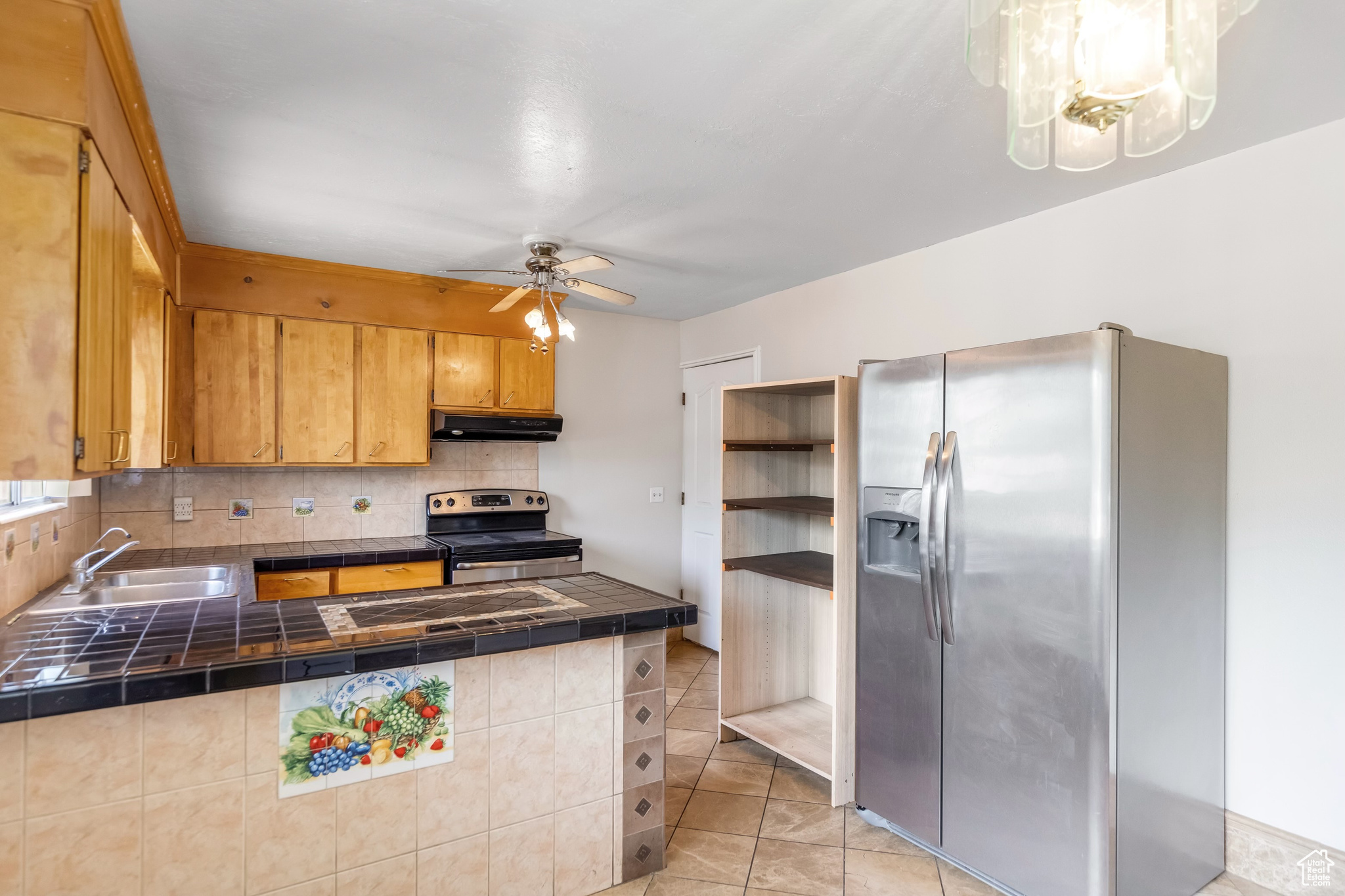740 E CANYON VIEW DR