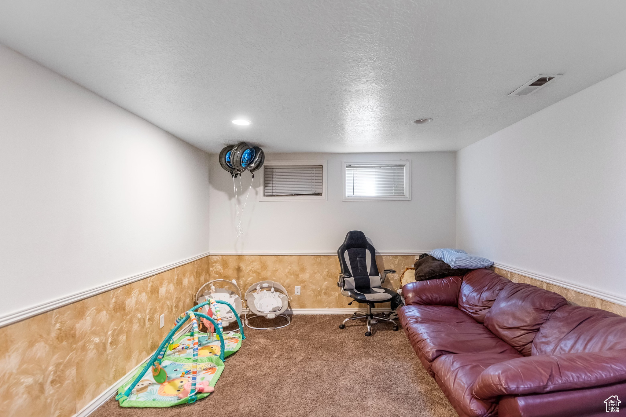 740 E CANYON VIEW DR