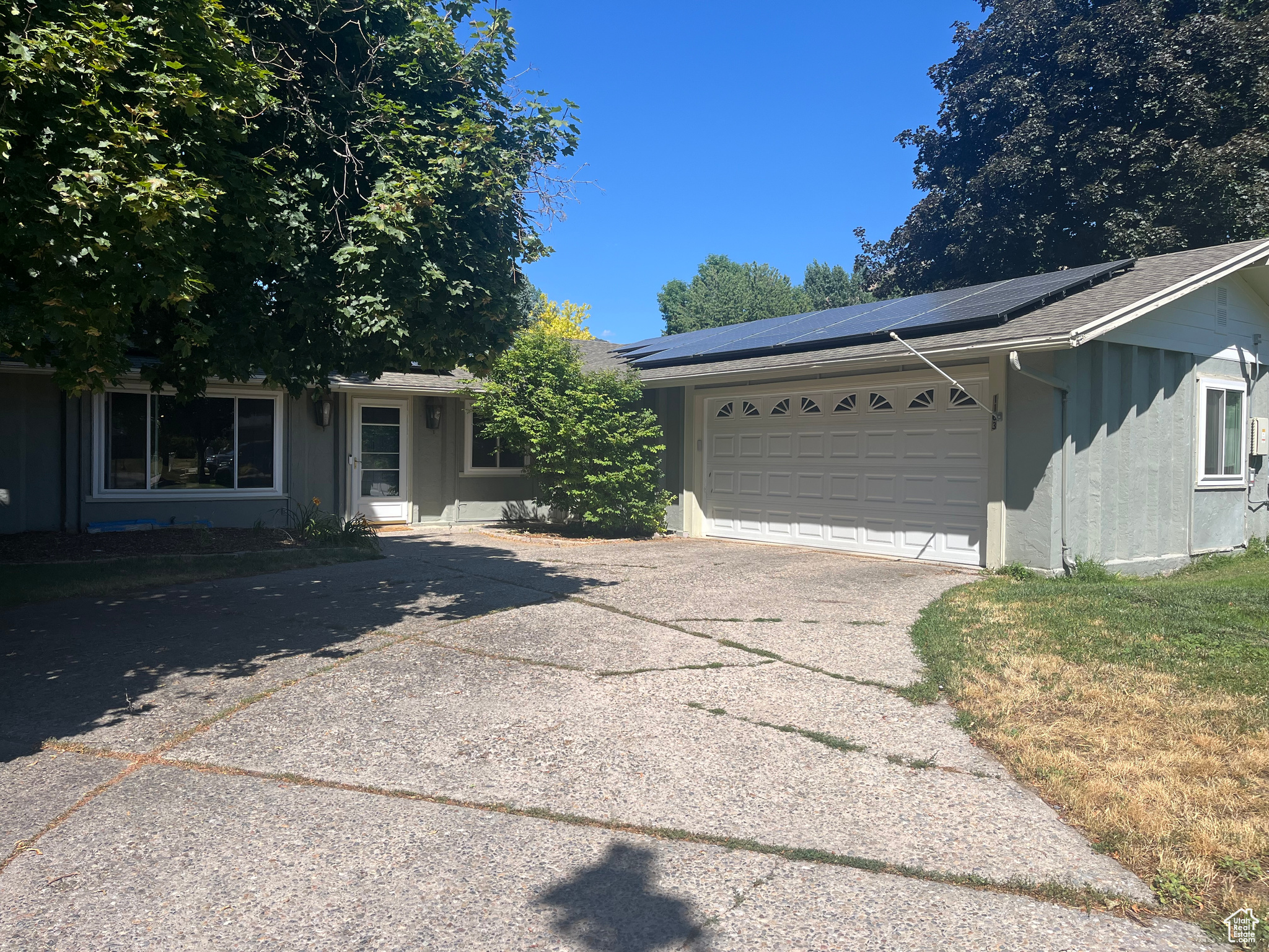 1163 E 50 S