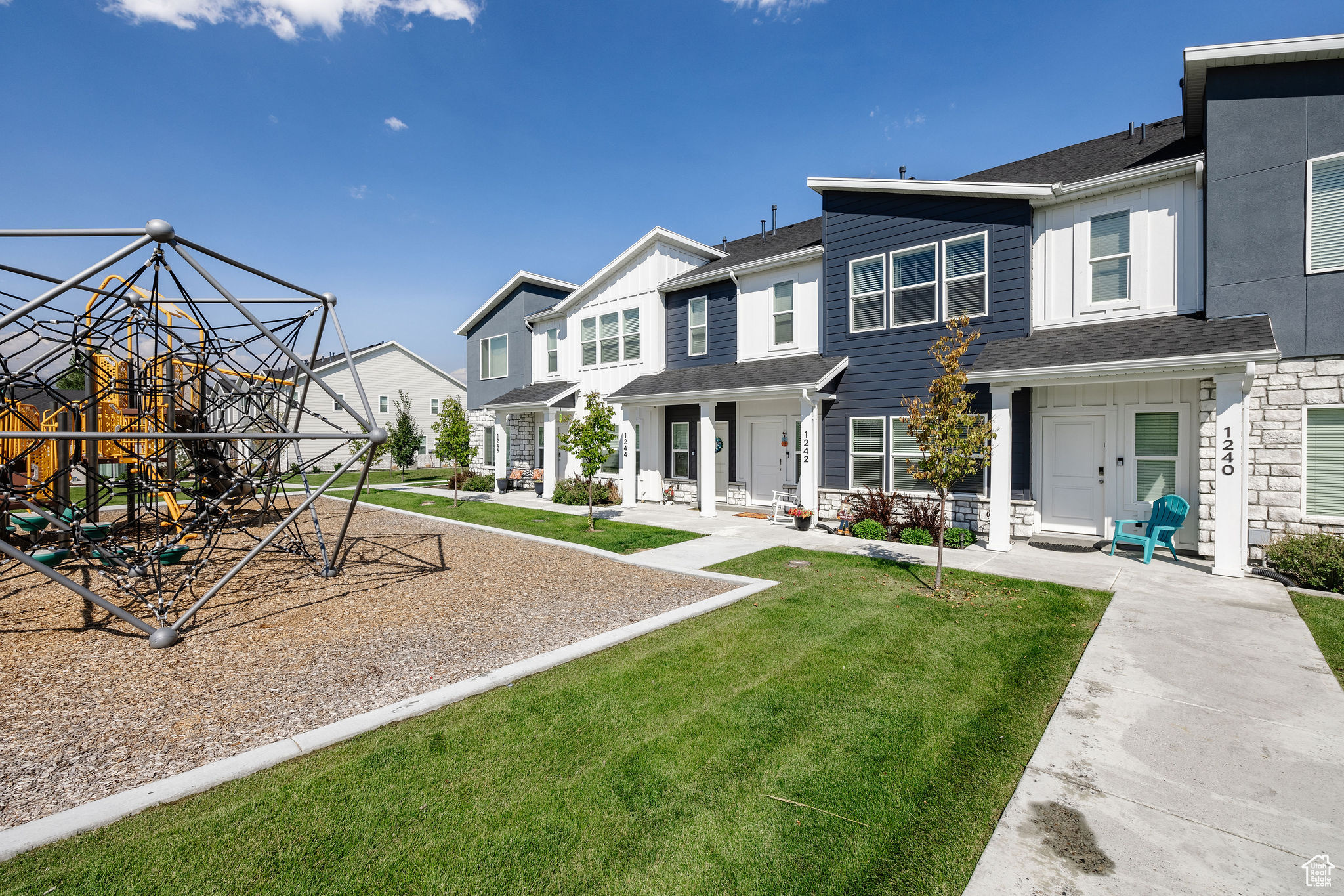 1242 W 1820 S