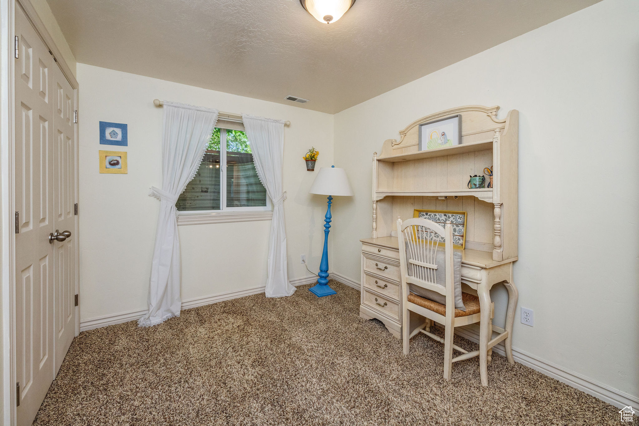 526 N CHERRY CREEK PKWY