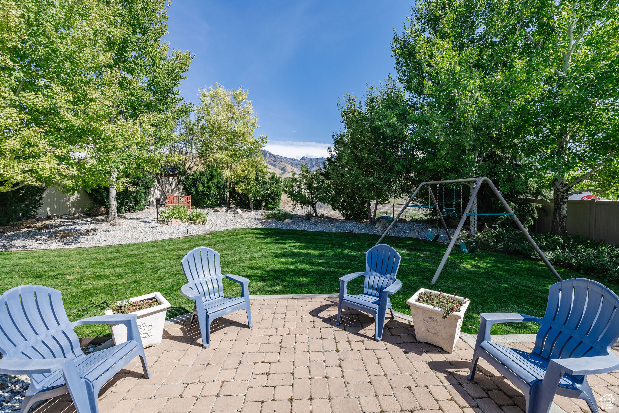 526 N CHERRY CREEK PKWY