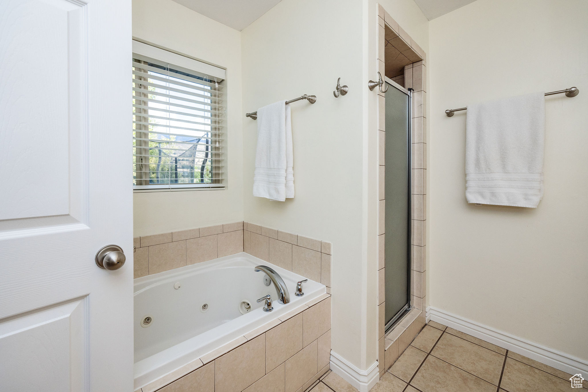 526 N CHERRY CREEK PKWY