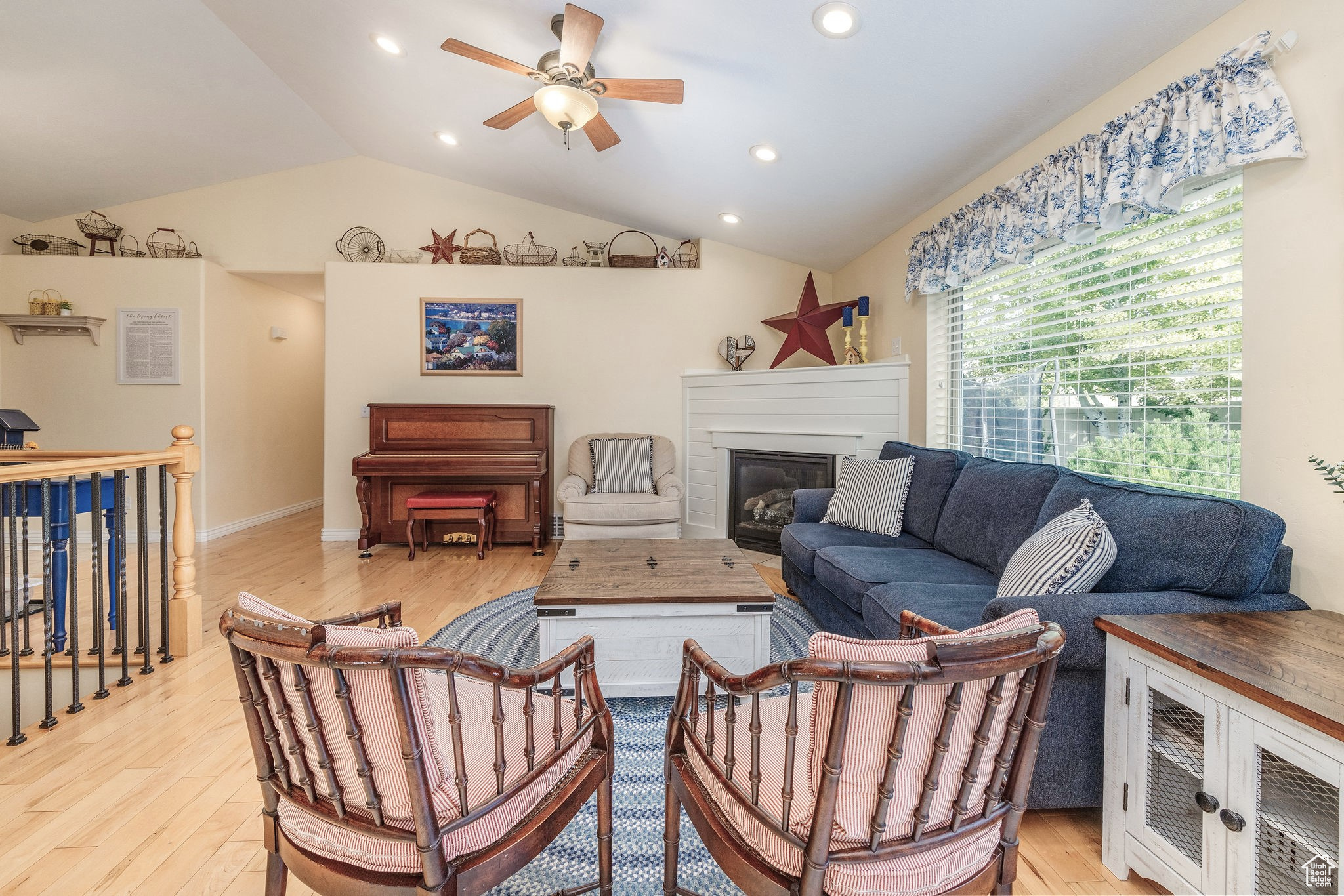 526 N CHERRY CREEK PKWY