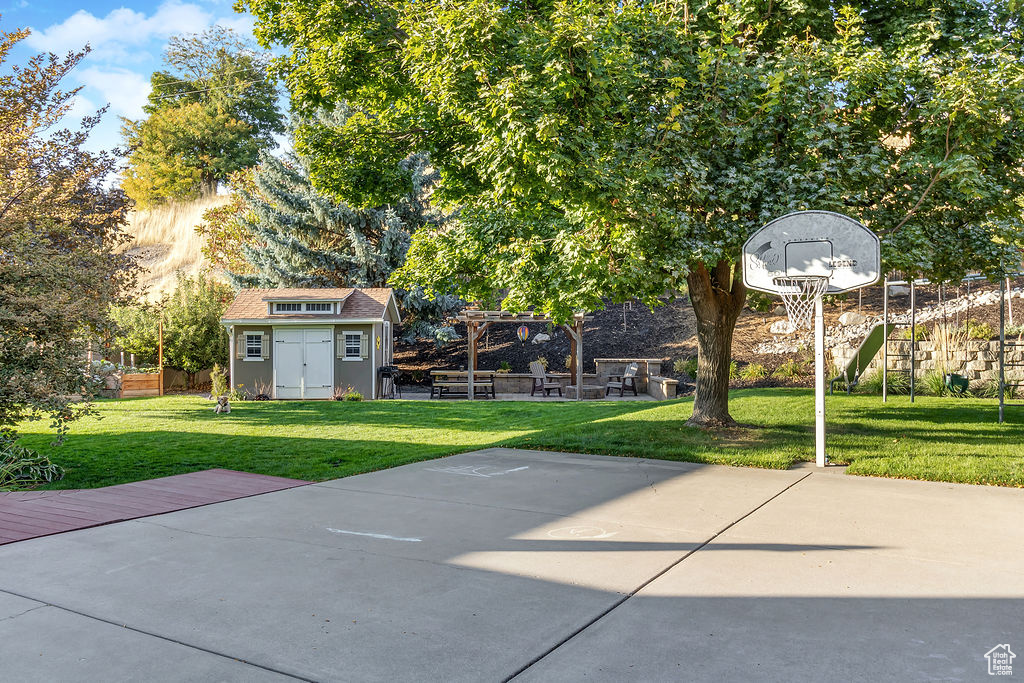 757 RIVER HEIGHTS BLVD