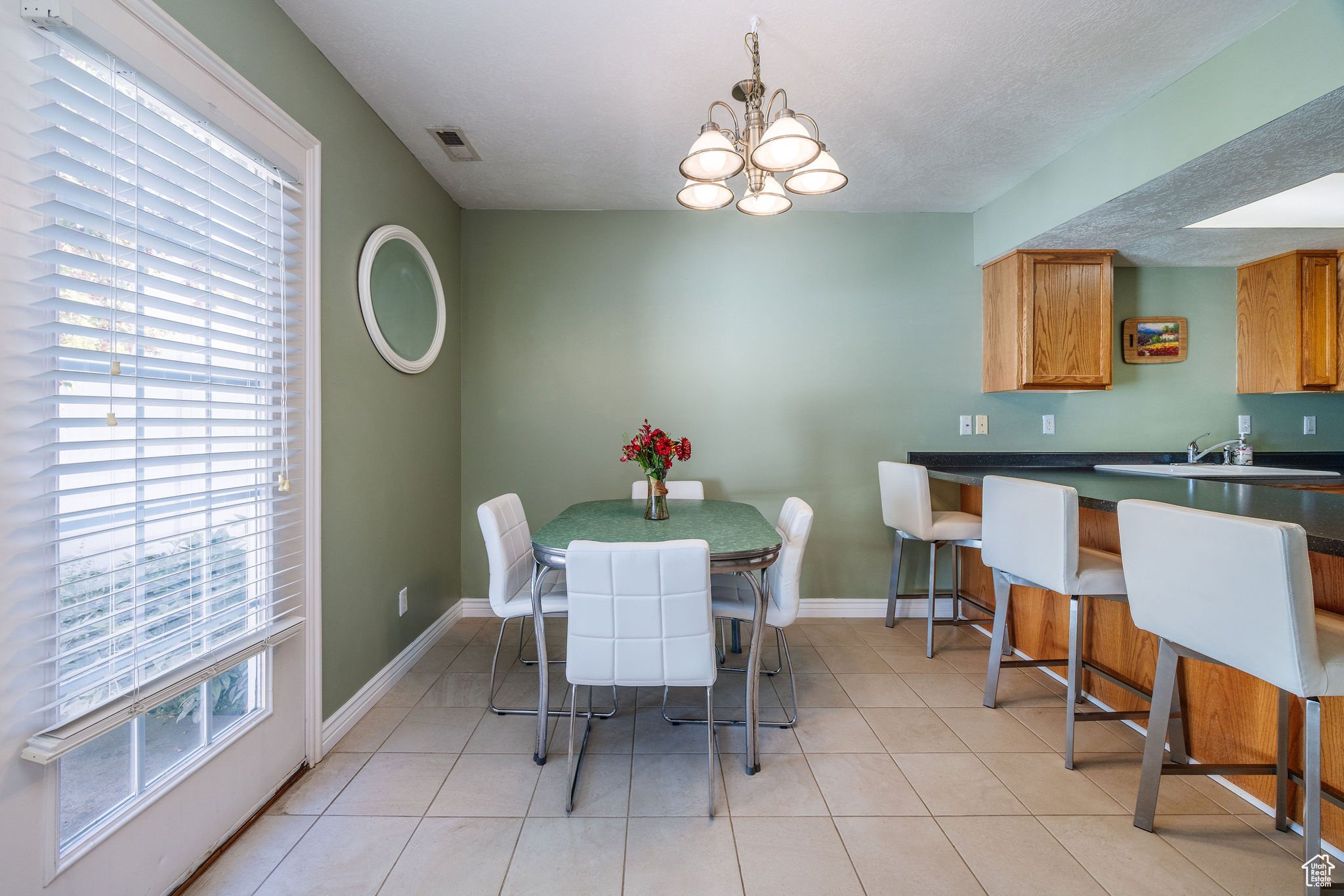 194 STIRLING PL